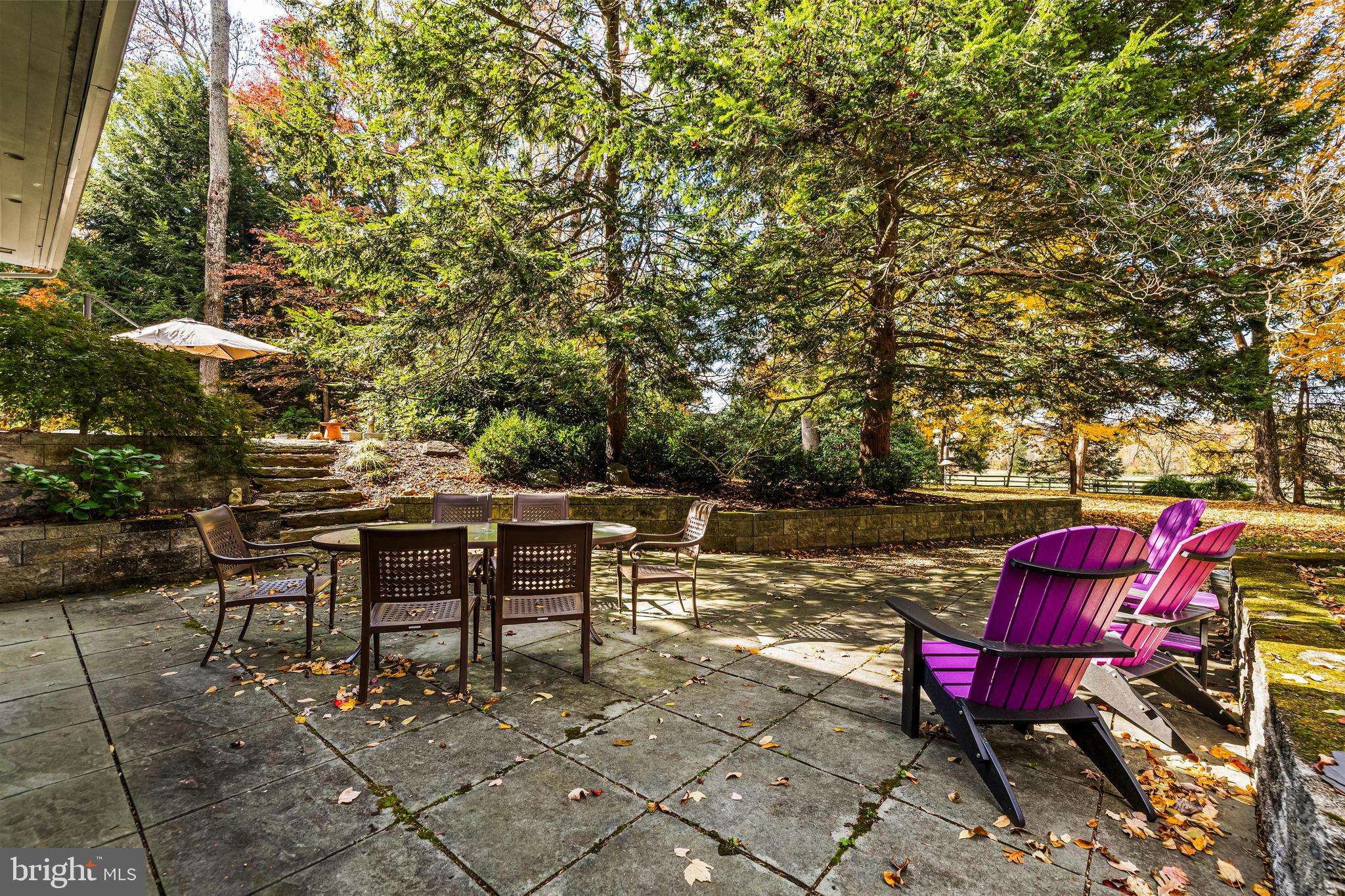 CAVESWOOD - Residential