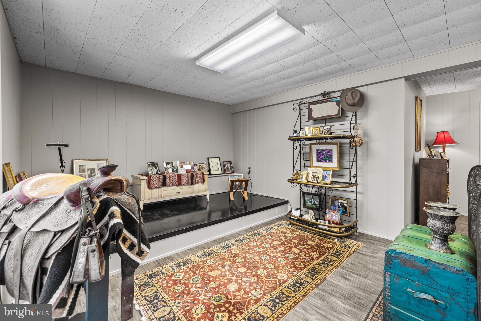 CAVESWOOD - Residential