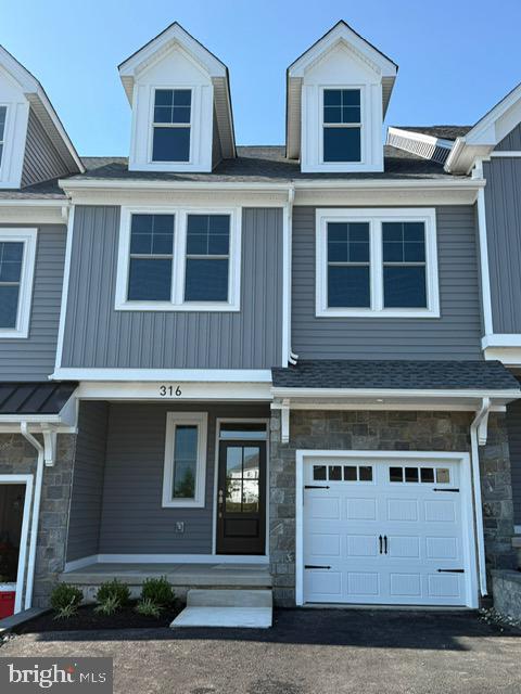 HIGHPOINT AT NEW BRITAIN - Residential