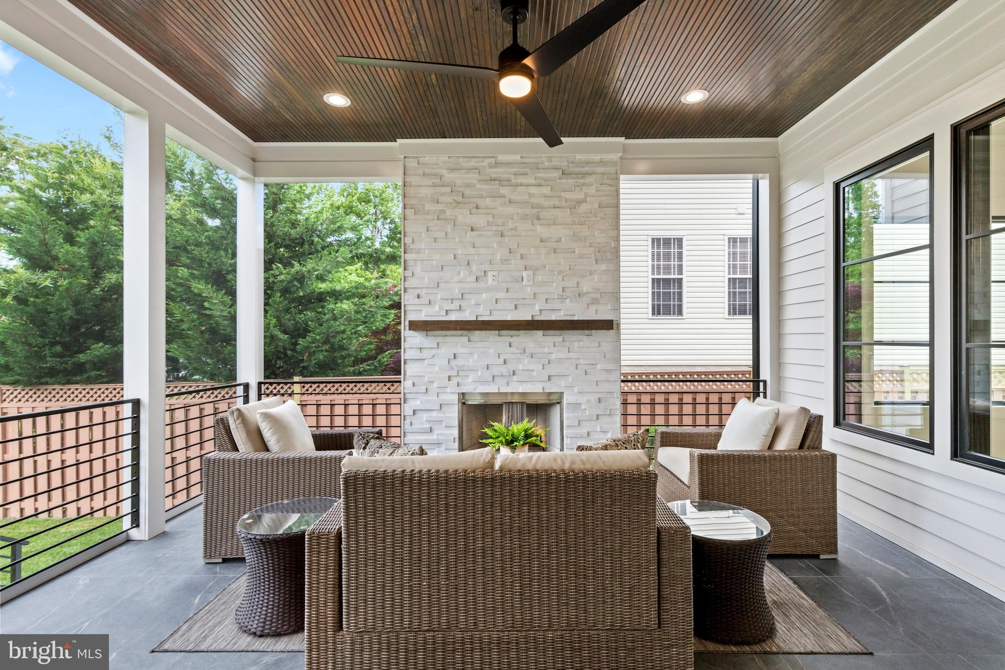 WAYCROFT - WOODLAWN - Residential