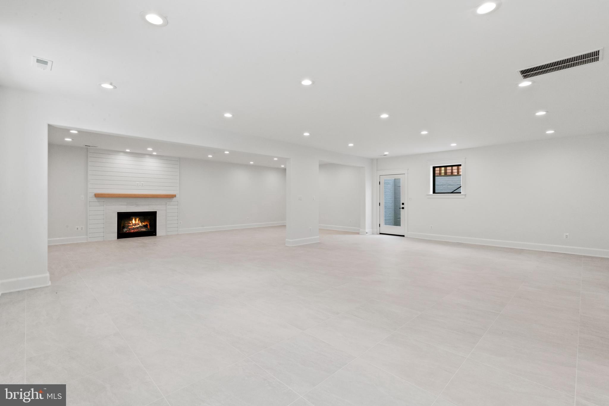 WAYCROFT - WOODLAWN - Residential