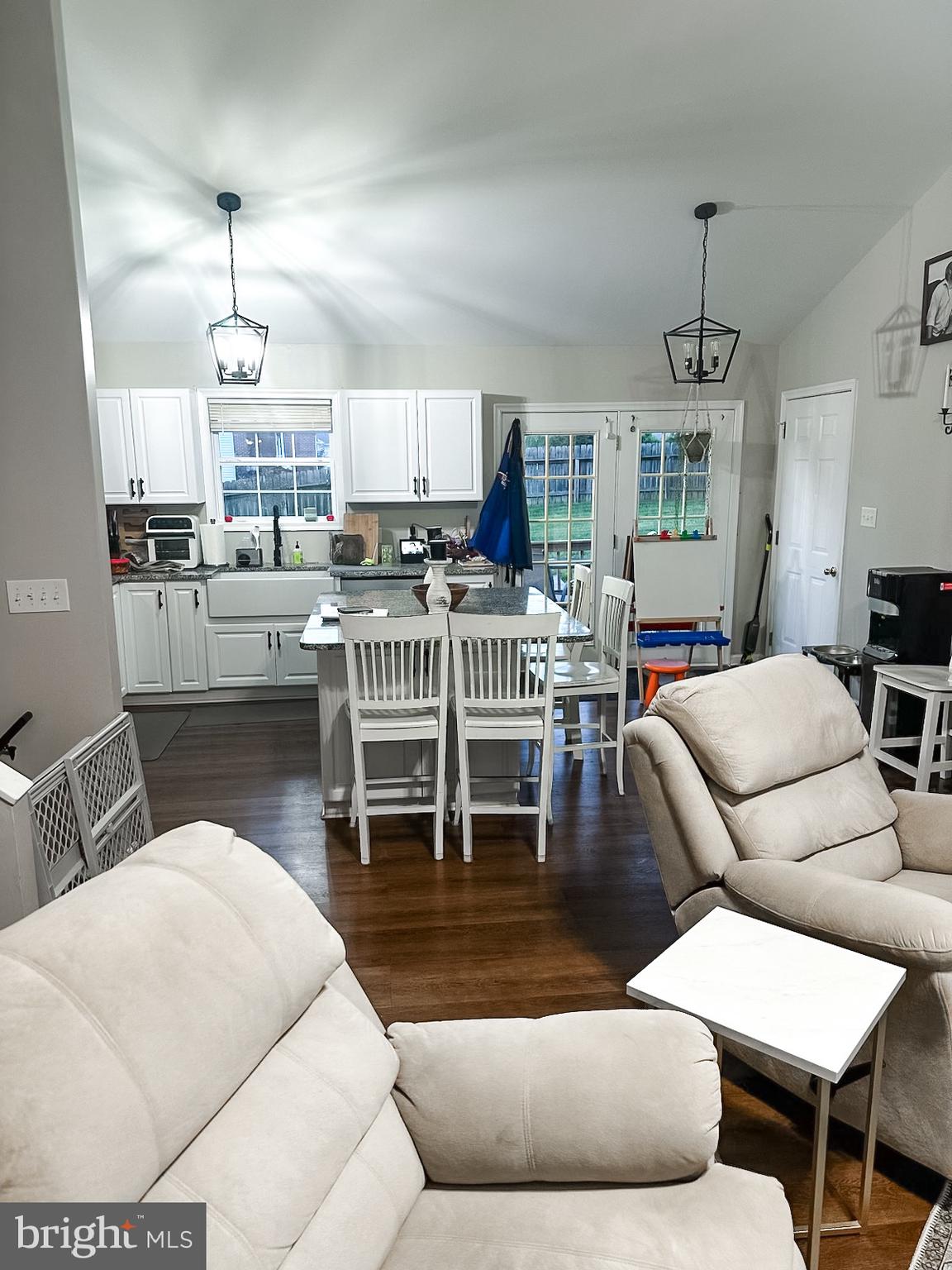 555 OAK LEE DRIVE