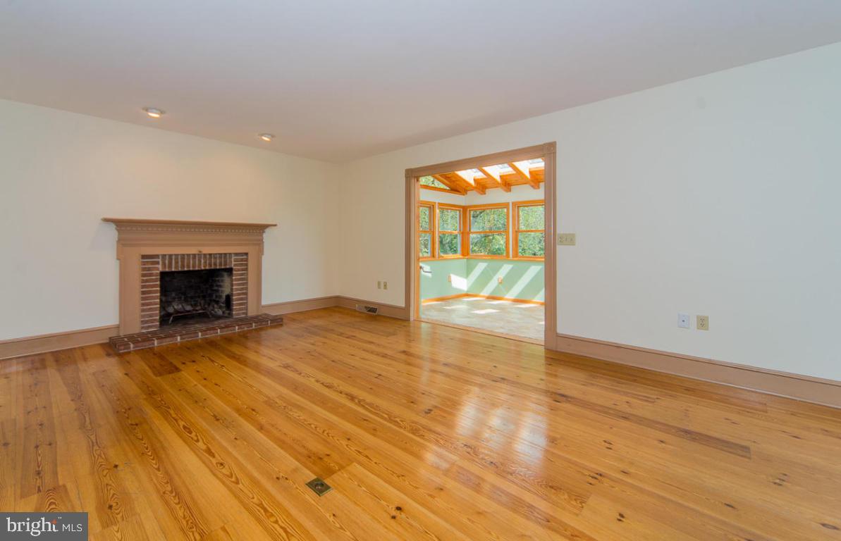 HICKORY RUN - Residential