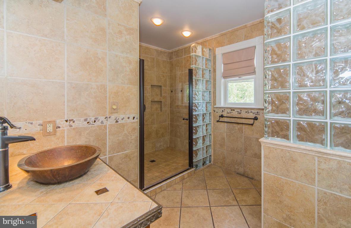 HICKORY RUN - Residential