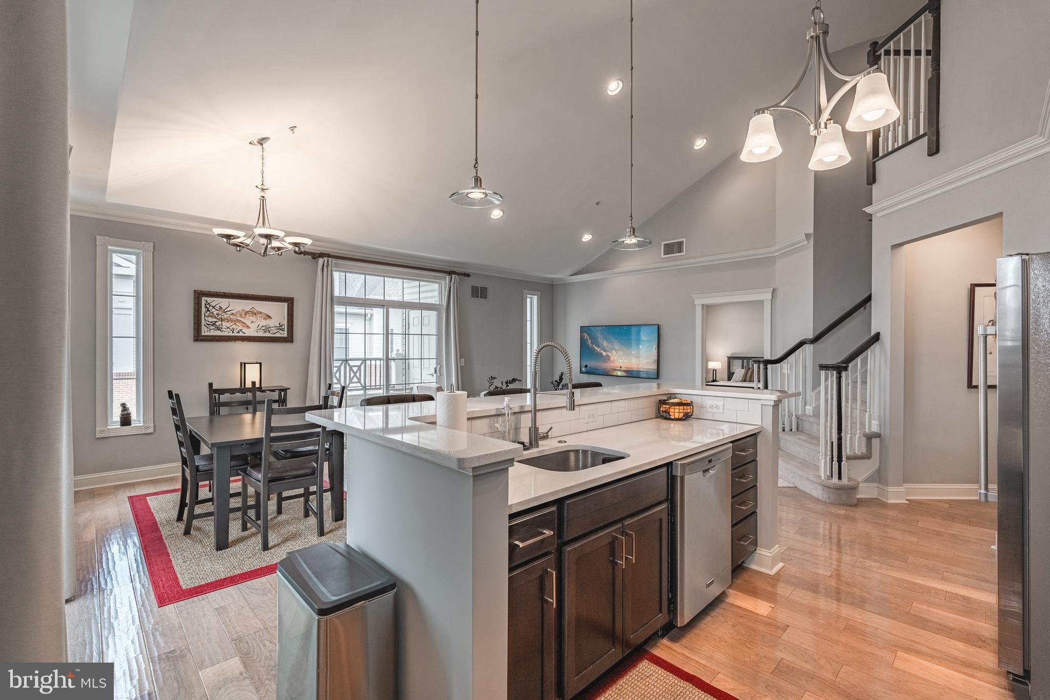 200 W ELM STREET 1422