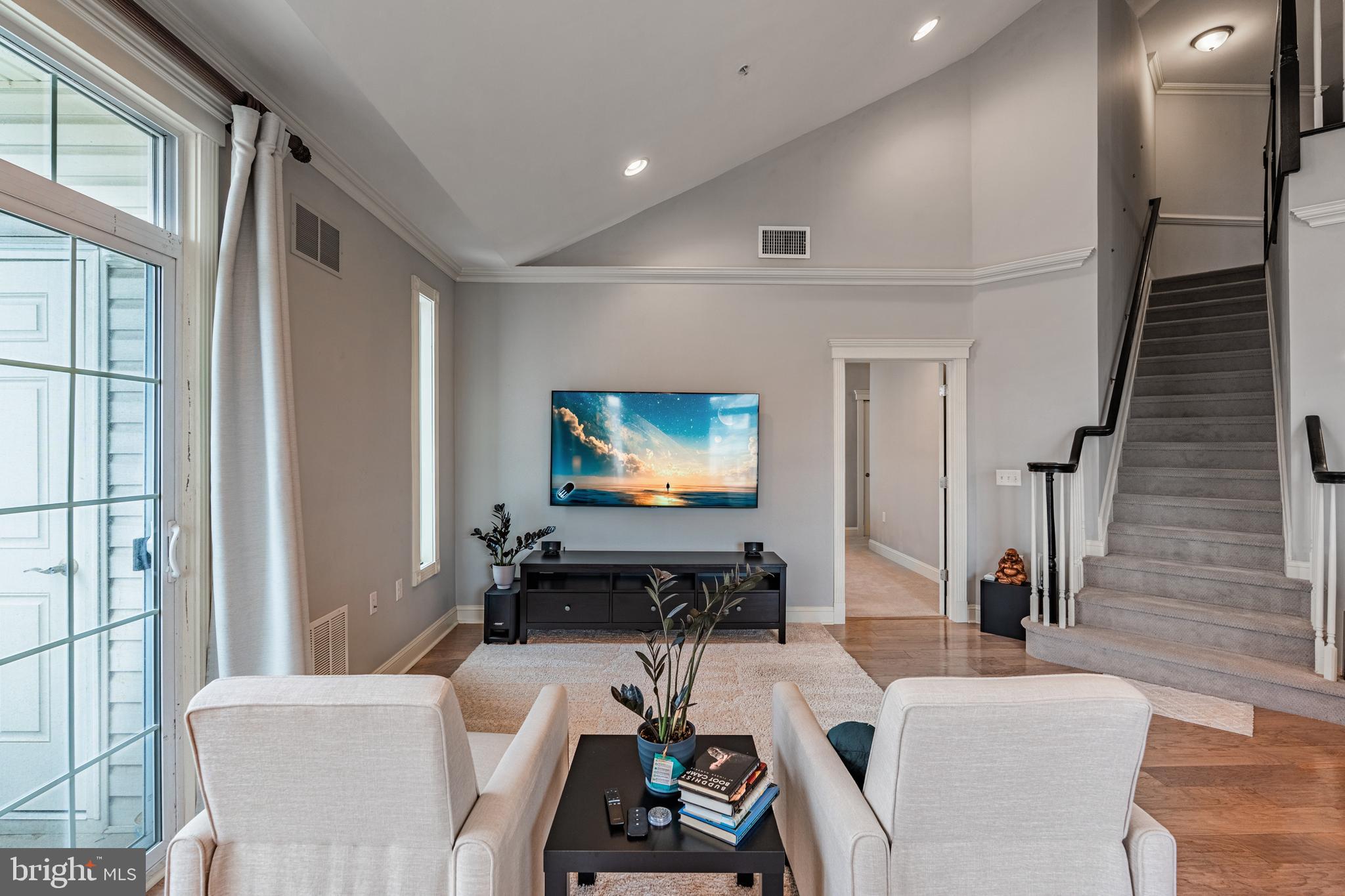 200 W ELM STREET 1422
