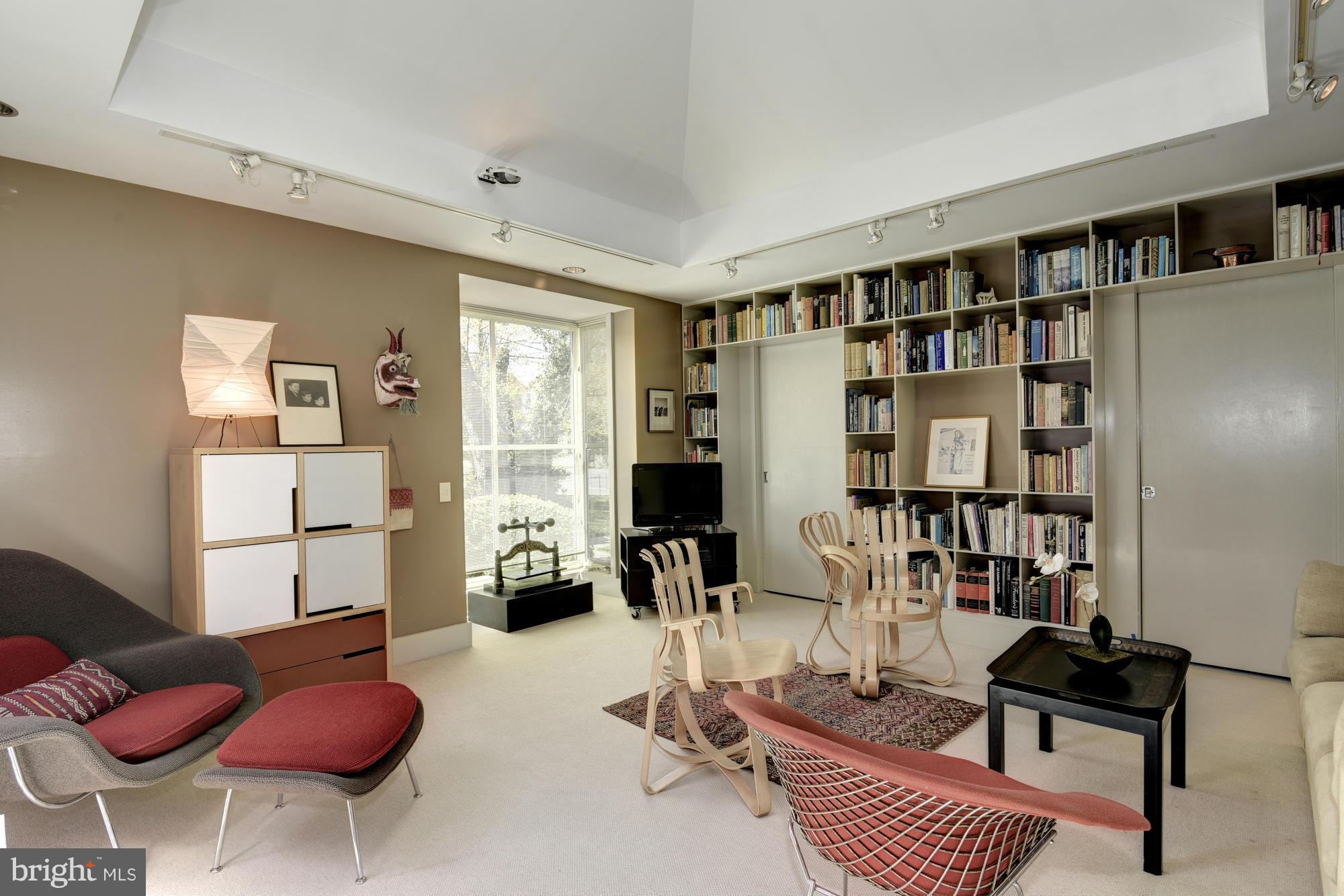 CLEVELAND PARK - Residential
