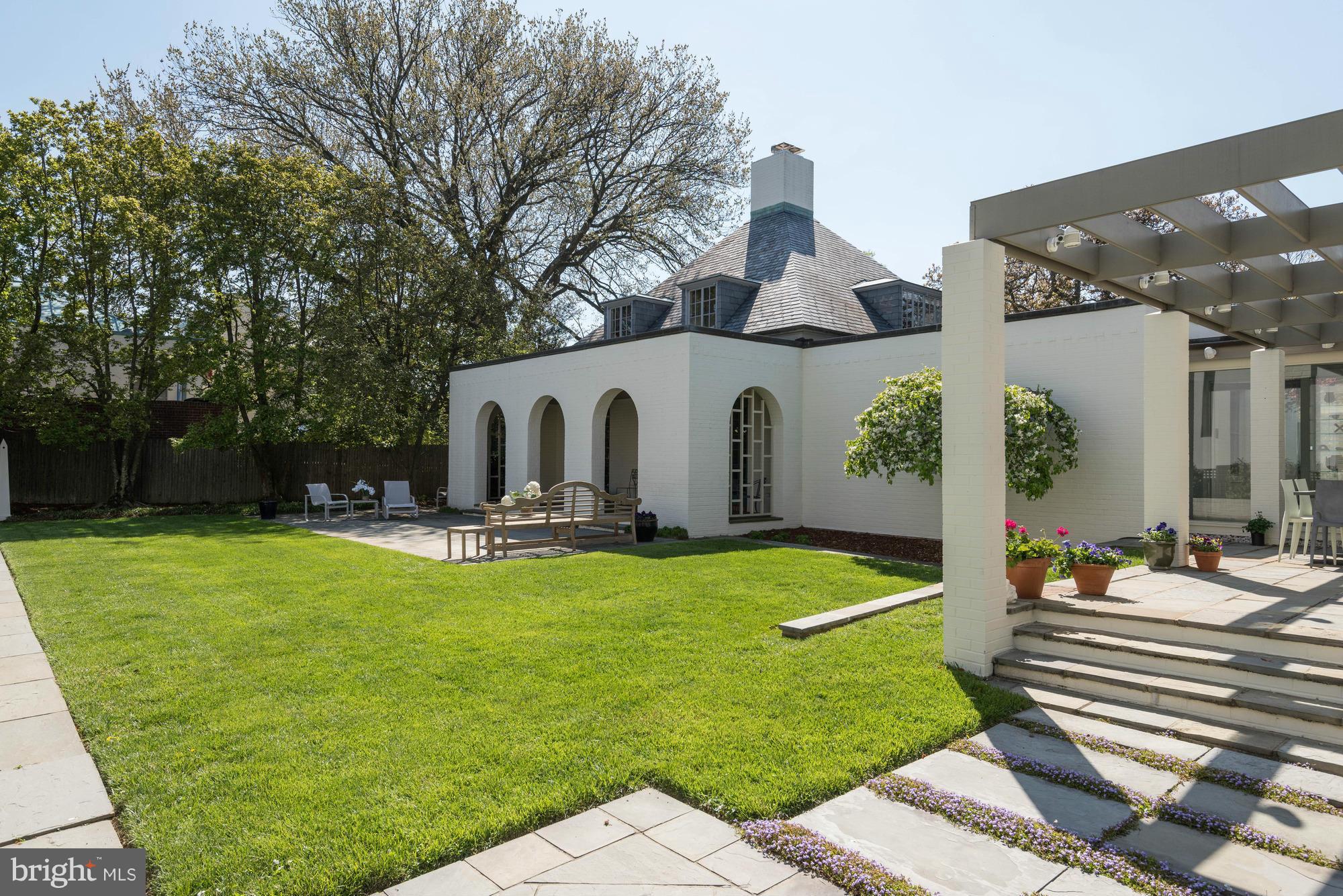 CLEVELAND PARK - Residential