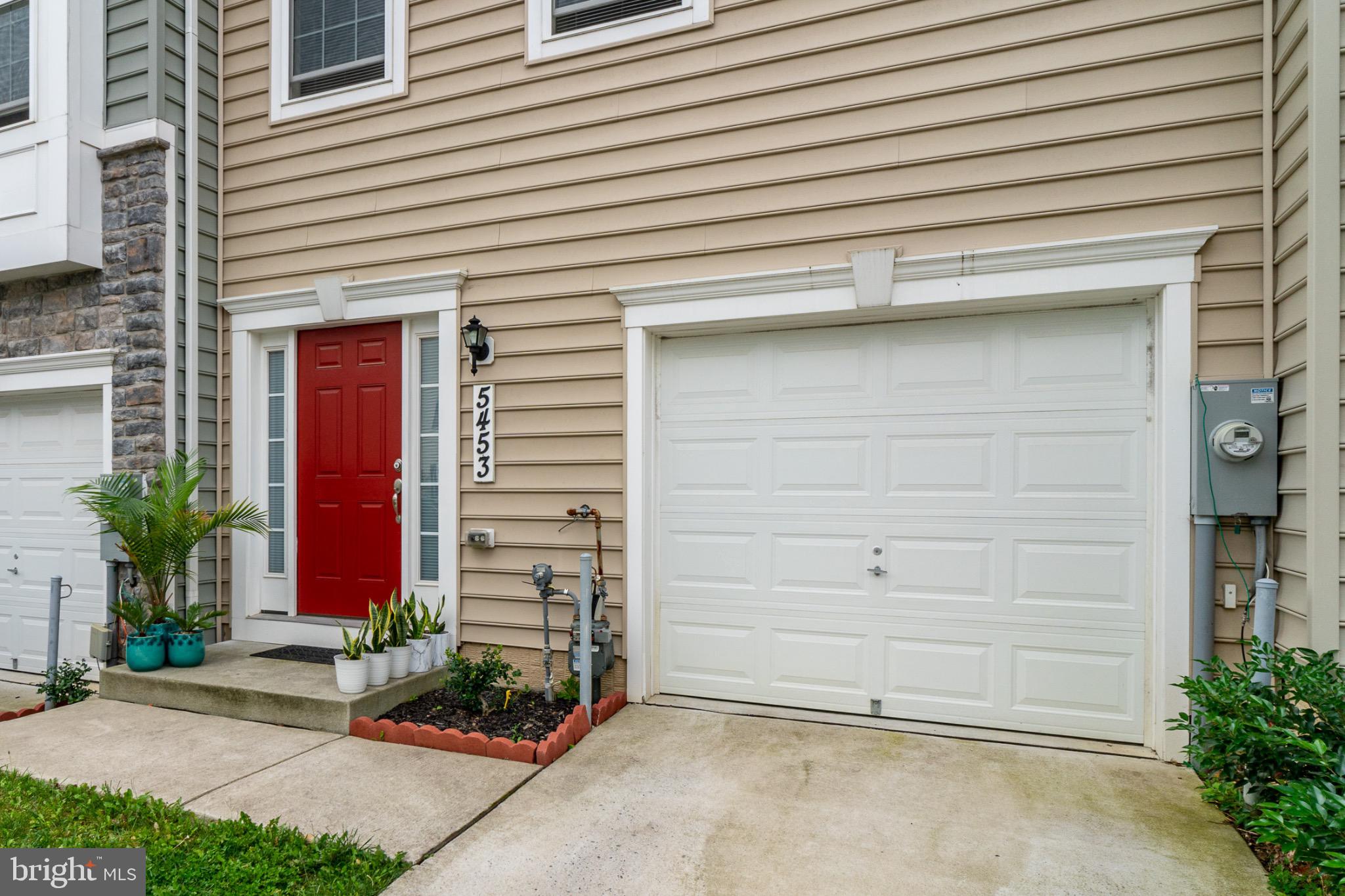 BRISTOL GREEN - Residential Lease