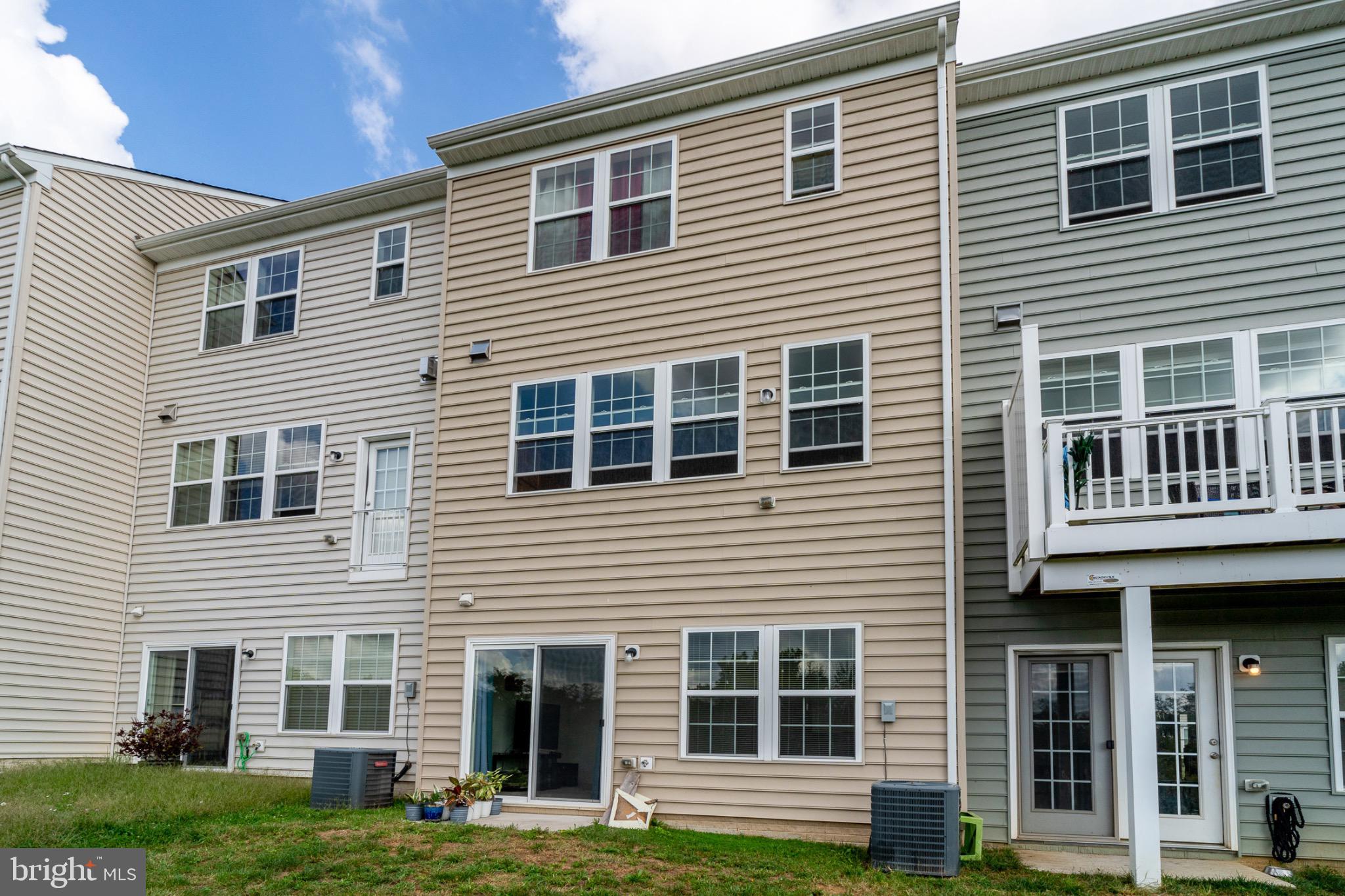 BRISTOL GREEN - Residential Lease