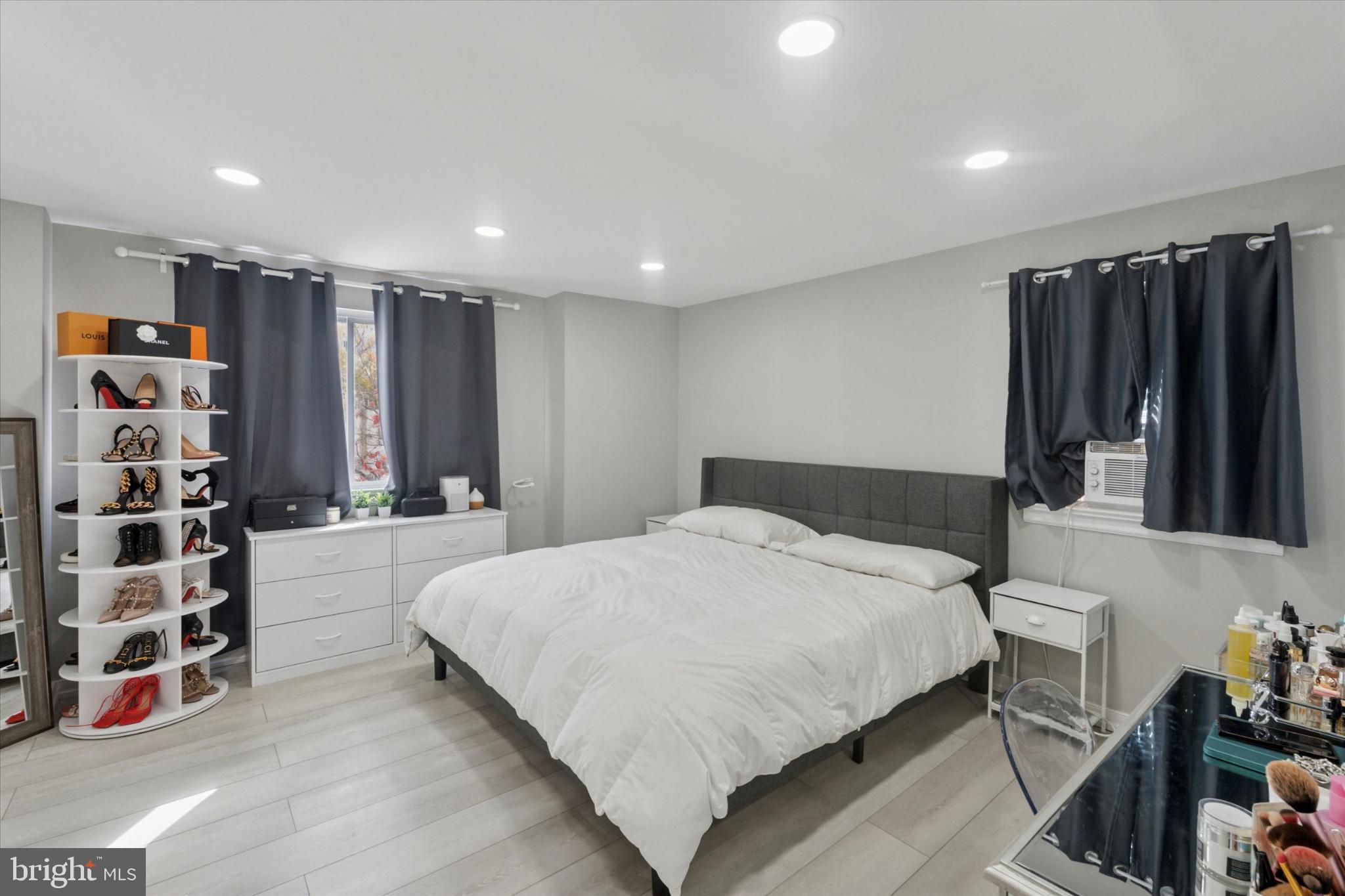 PINE VALLEY - Residential