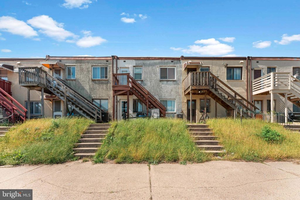 Photo of 7521 Calvert Street, PHILADELPHIA, PA 19152 (MLS # PAPH2545896)