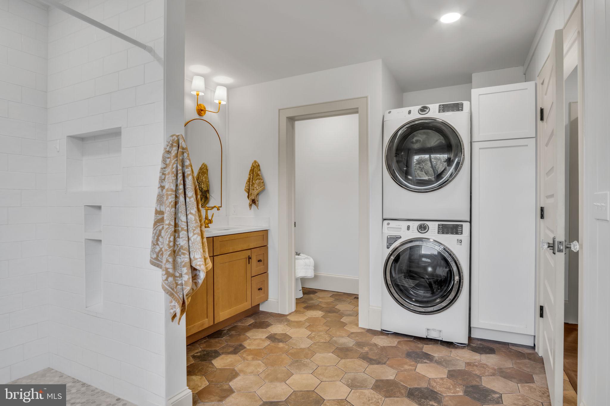 DICKINSON TWP - Residential