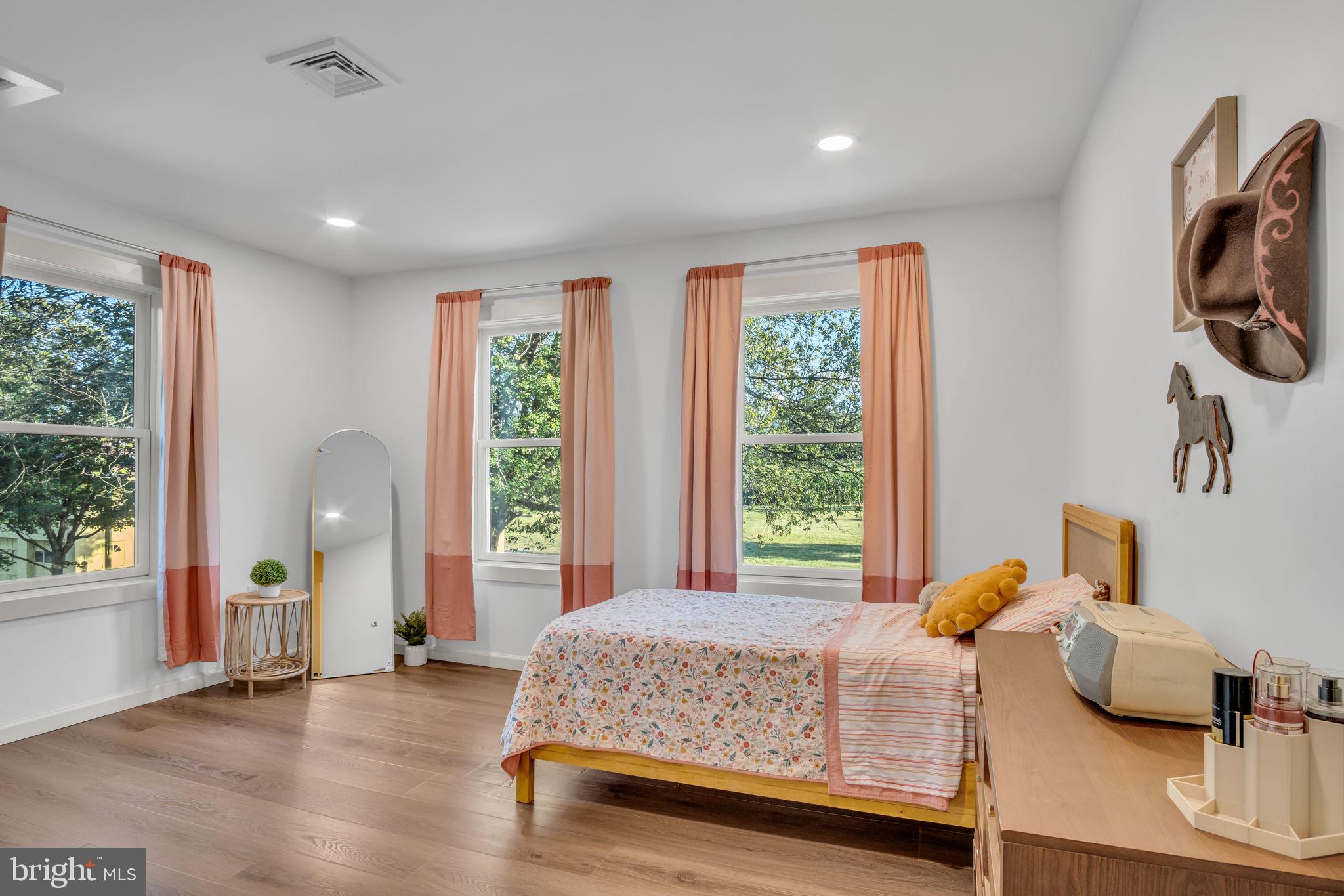 DICKINSON TWP - Residential