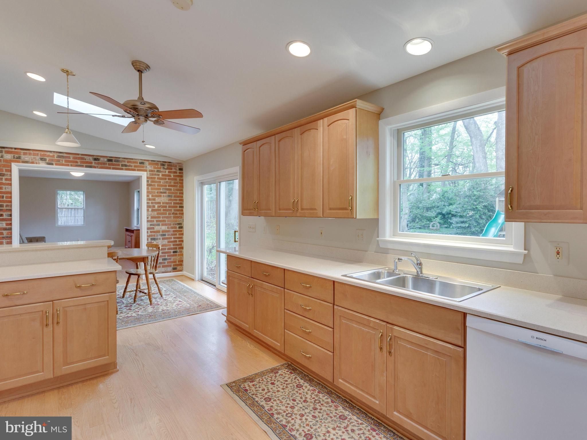 NORTH SPRINGFIELD - Residential