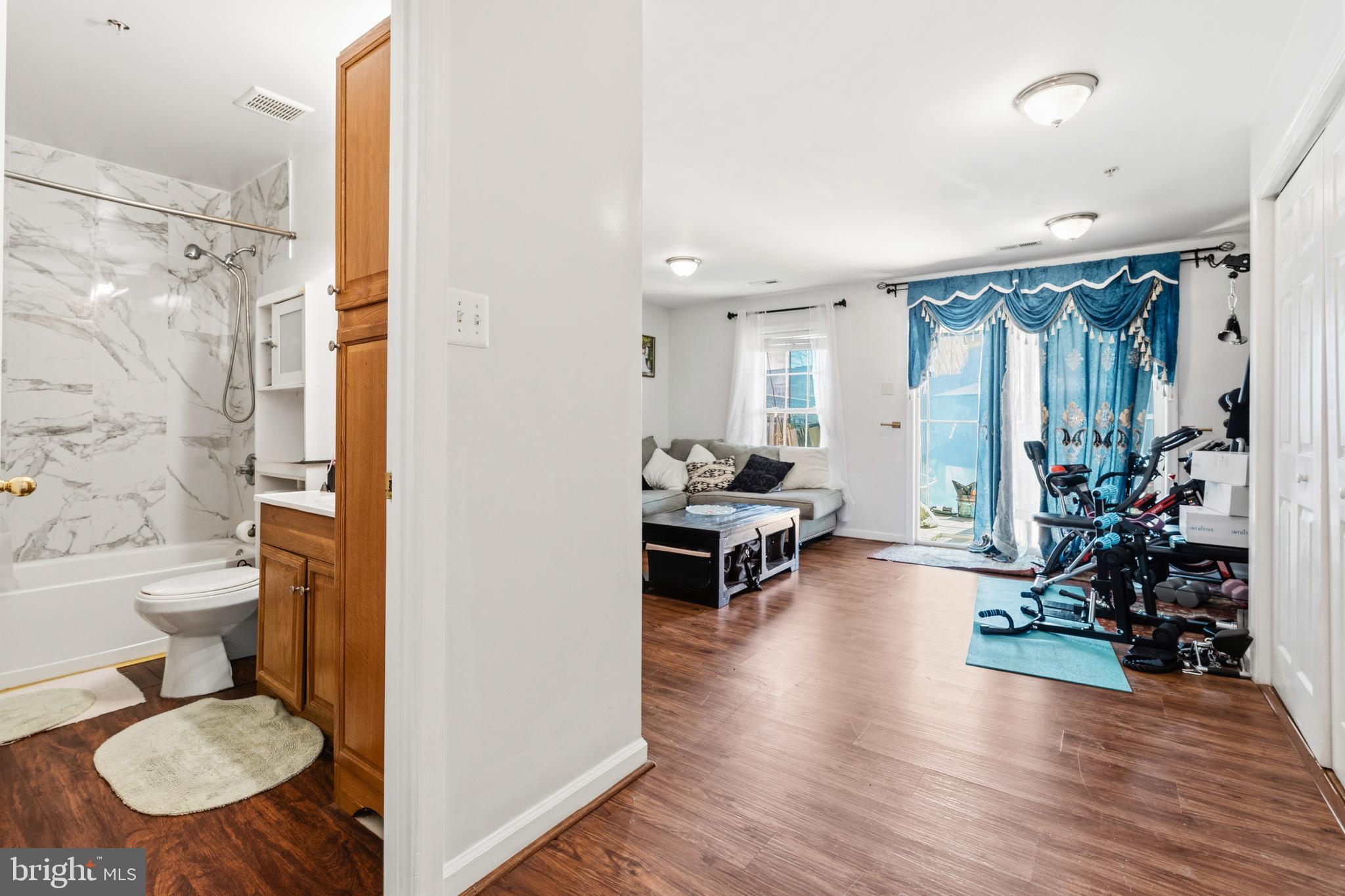 NORTH CROSSING - Residential