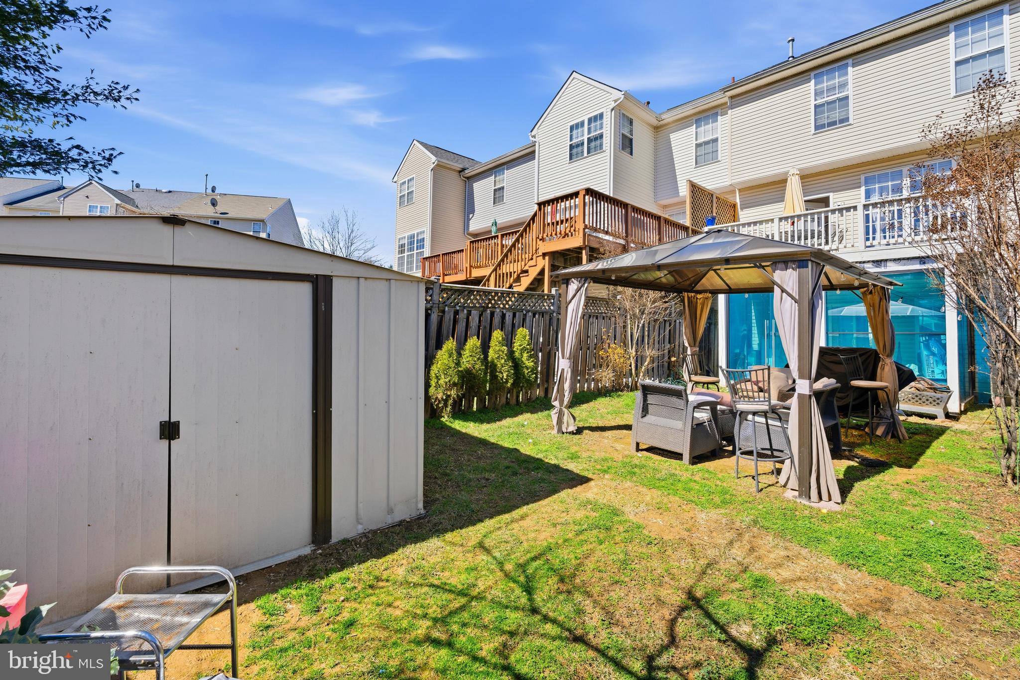 NORTH CROSSING - Residential