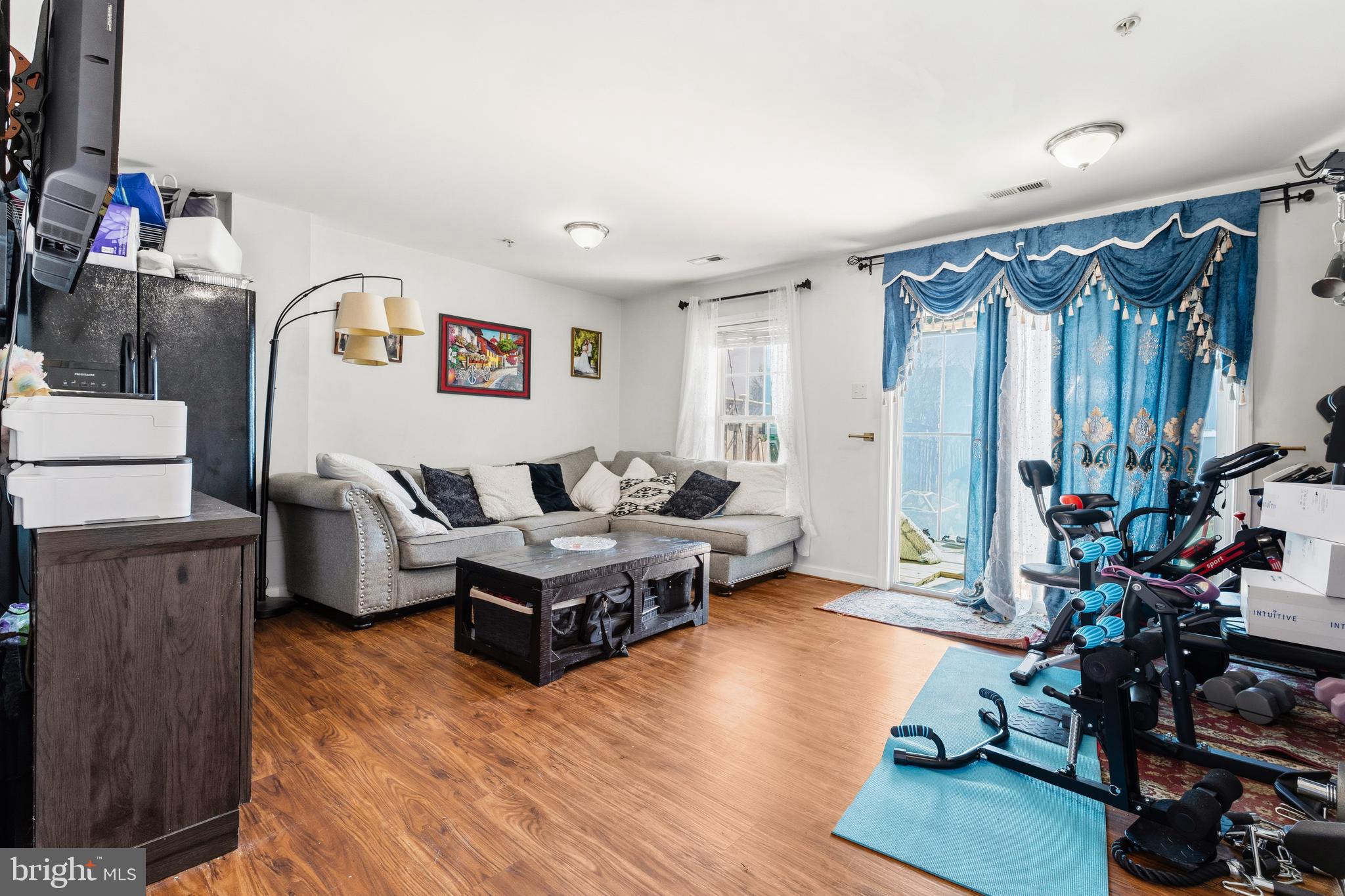 NORTH CROSSING - Residential