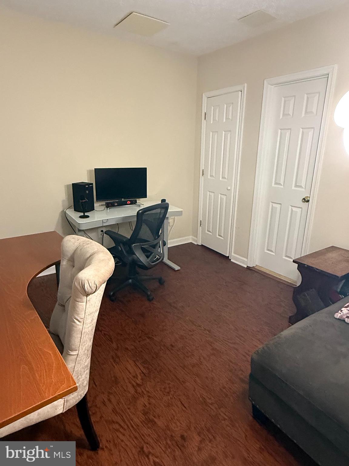 BERRYWOOD ACRES - Residential Lease