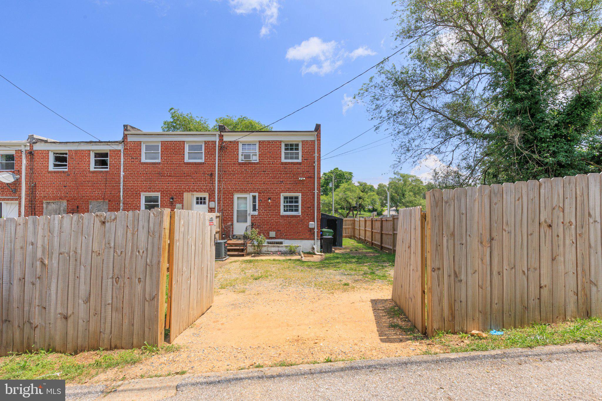 3826 W BAY