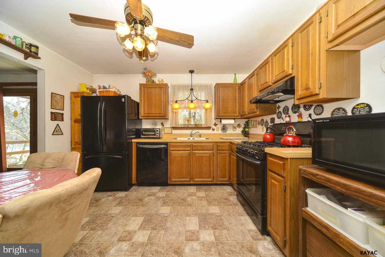 COLONIAL ACRES - Residential