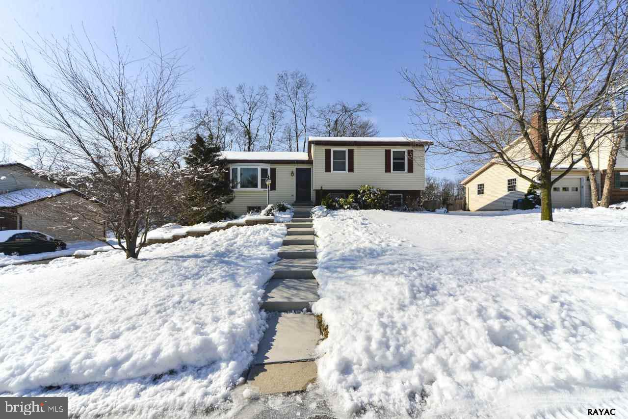 COLONIAL ACRES - Residential