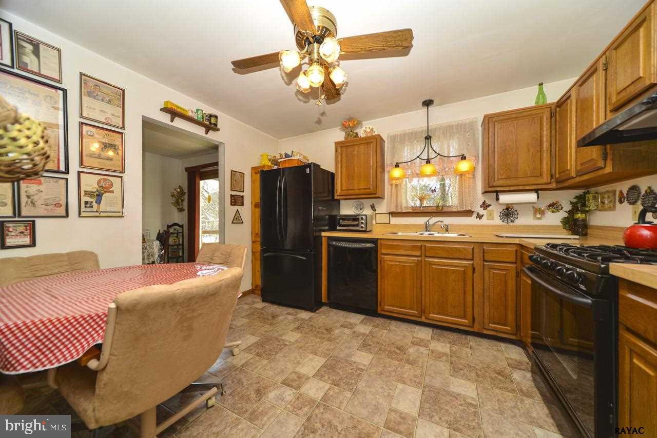 COLONIAL ACRES - Residential