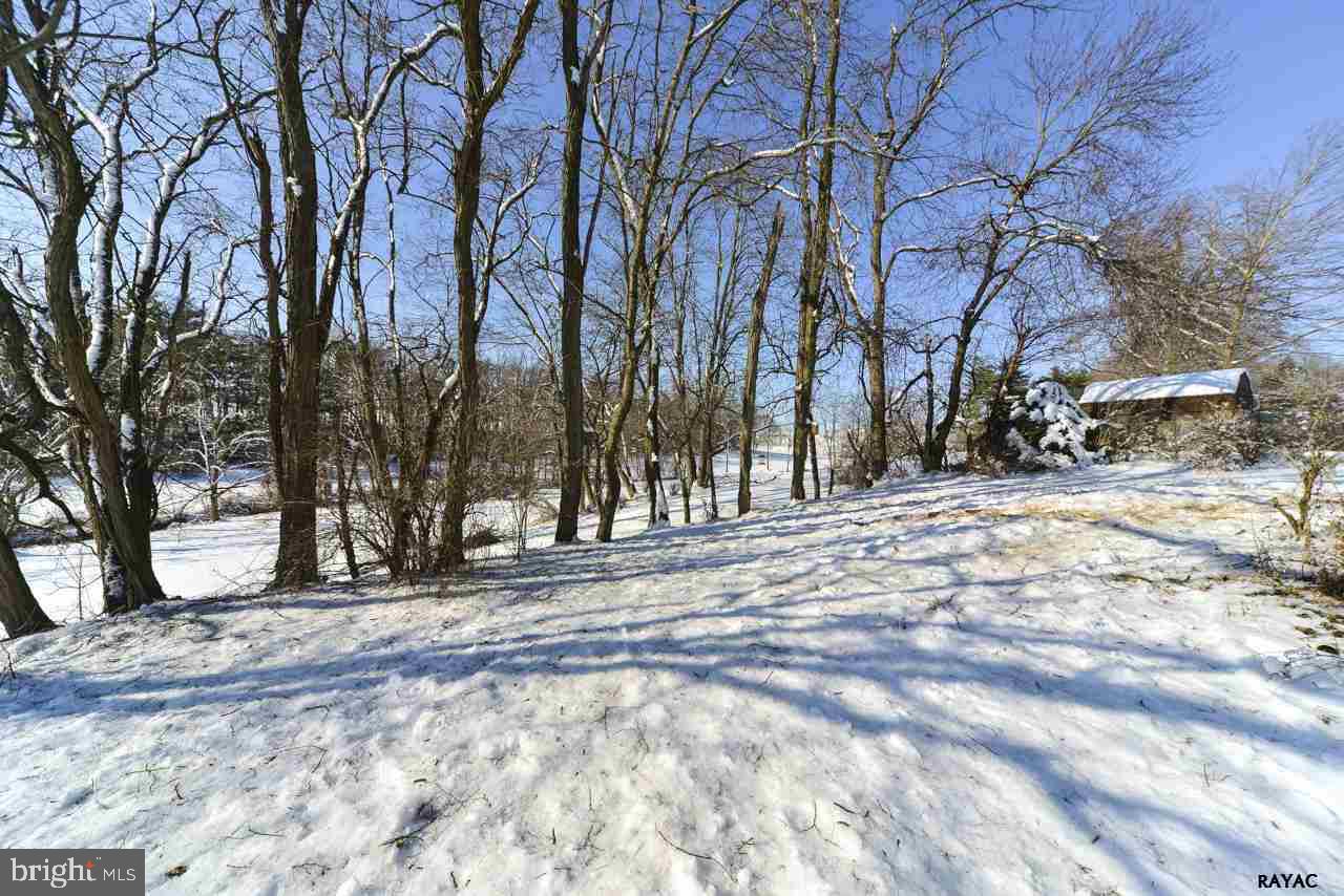 COLONIAL ACRES - Residential