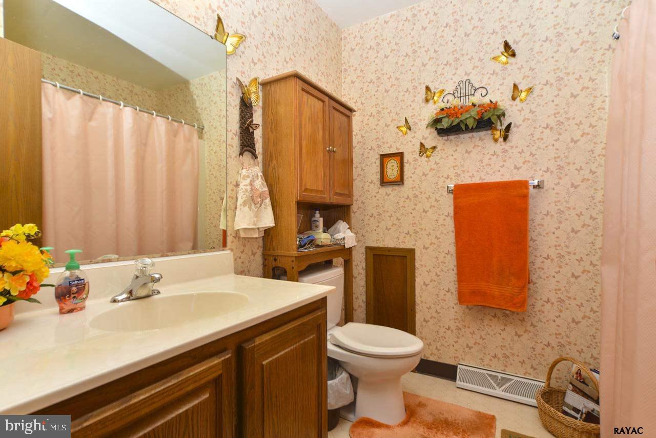 COLONIAL ACRES - Residential