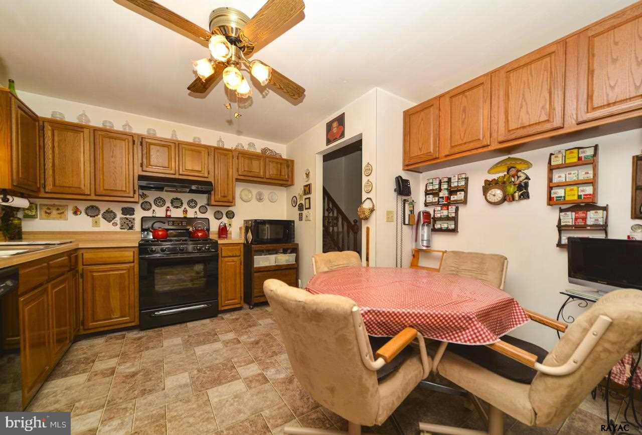 COLONIAL ACRES - Residential