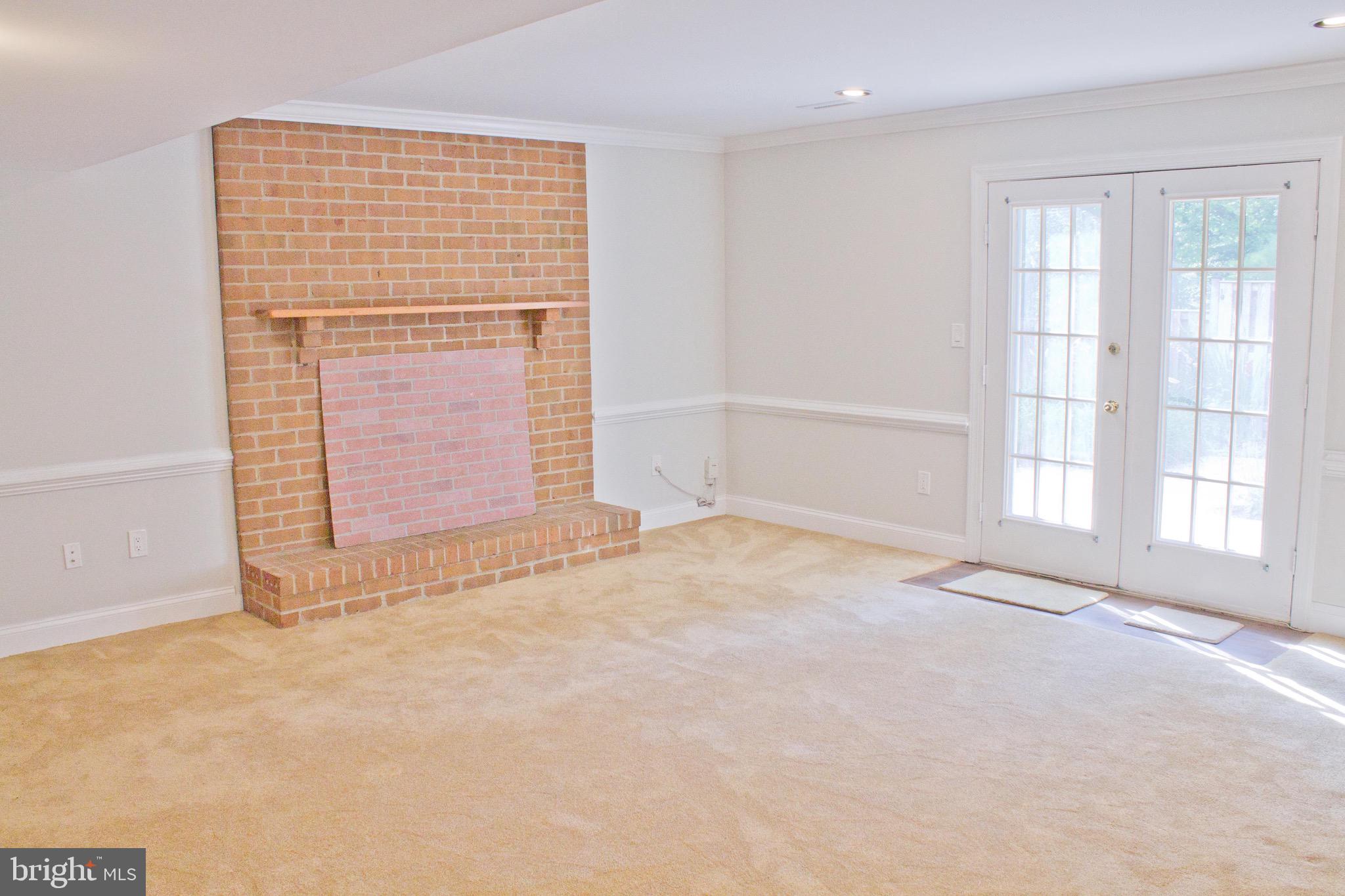 BAY HILLS - Residential Lease