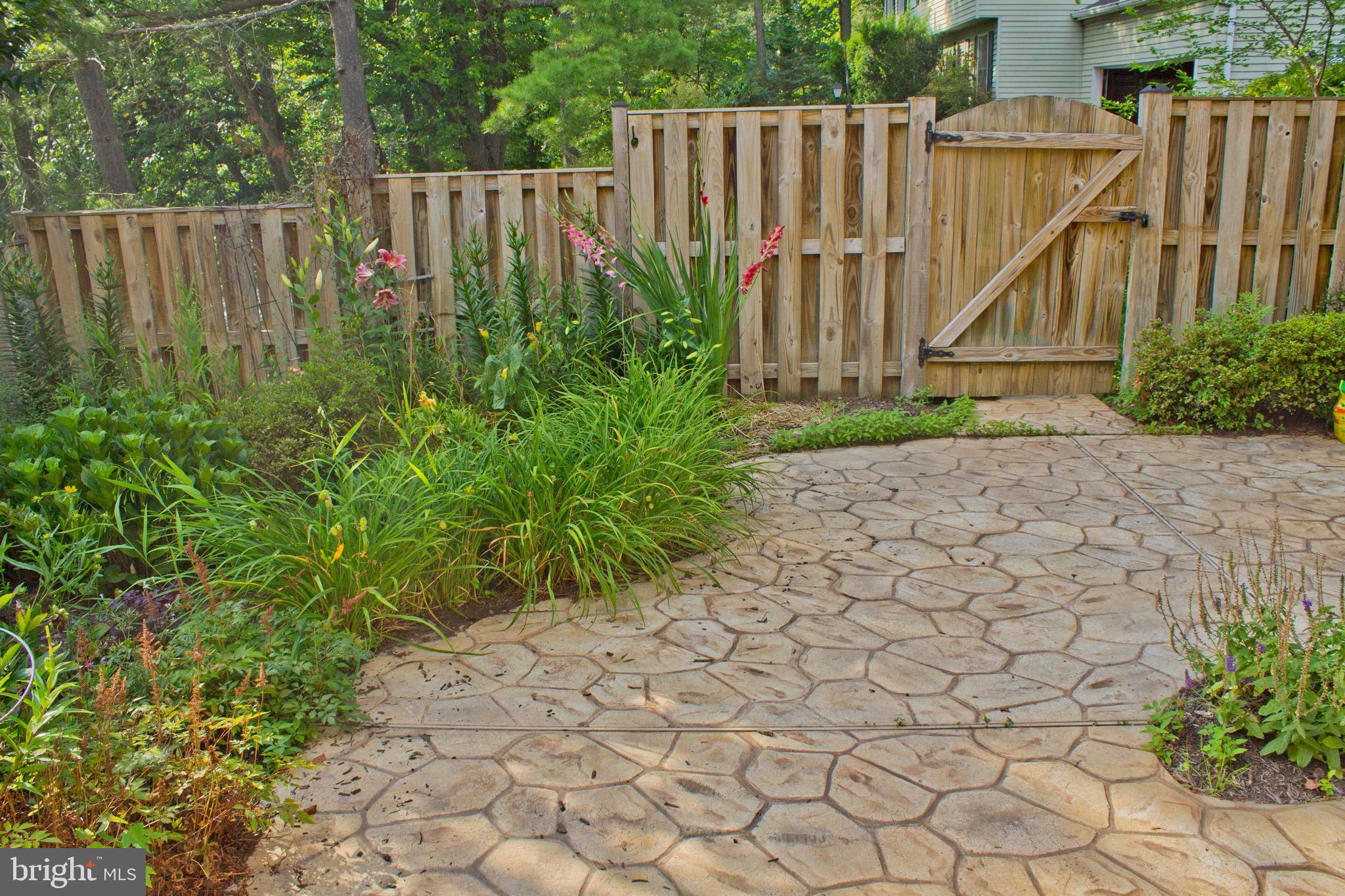 BAY HILLS - Residential Lease