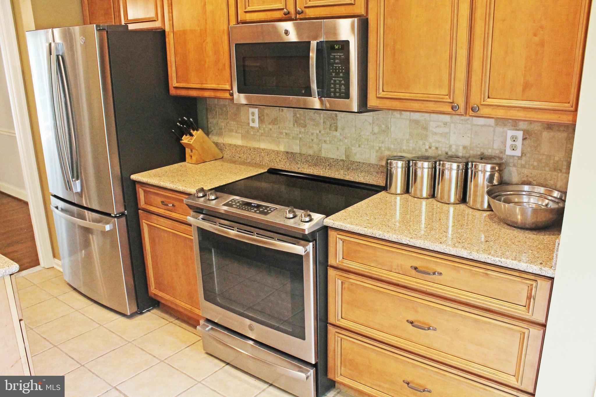 BAY HILLS - Residential Lease