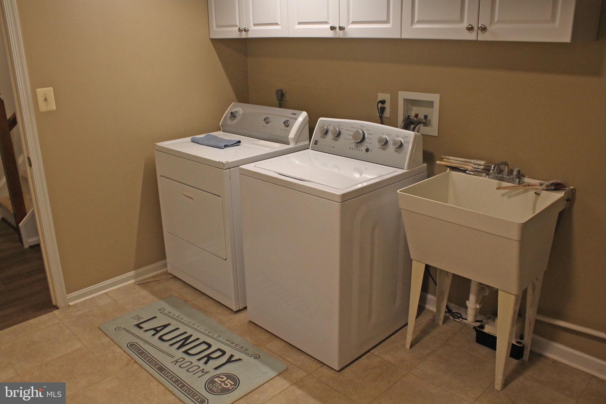 BAY HILLS - Residential Lease