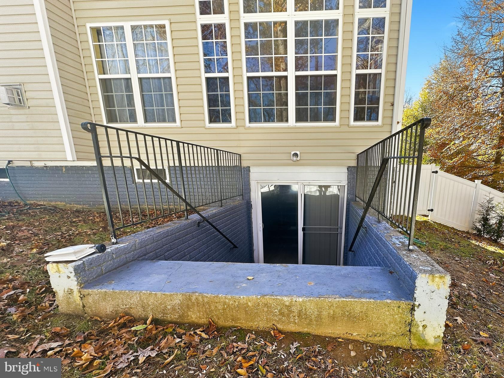 SARATOGA HUNT - Residential Lease