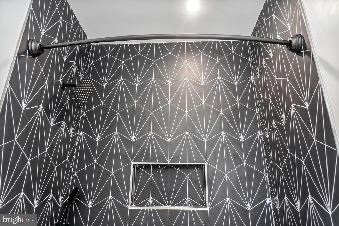 PIMMIT HILLS - Residential