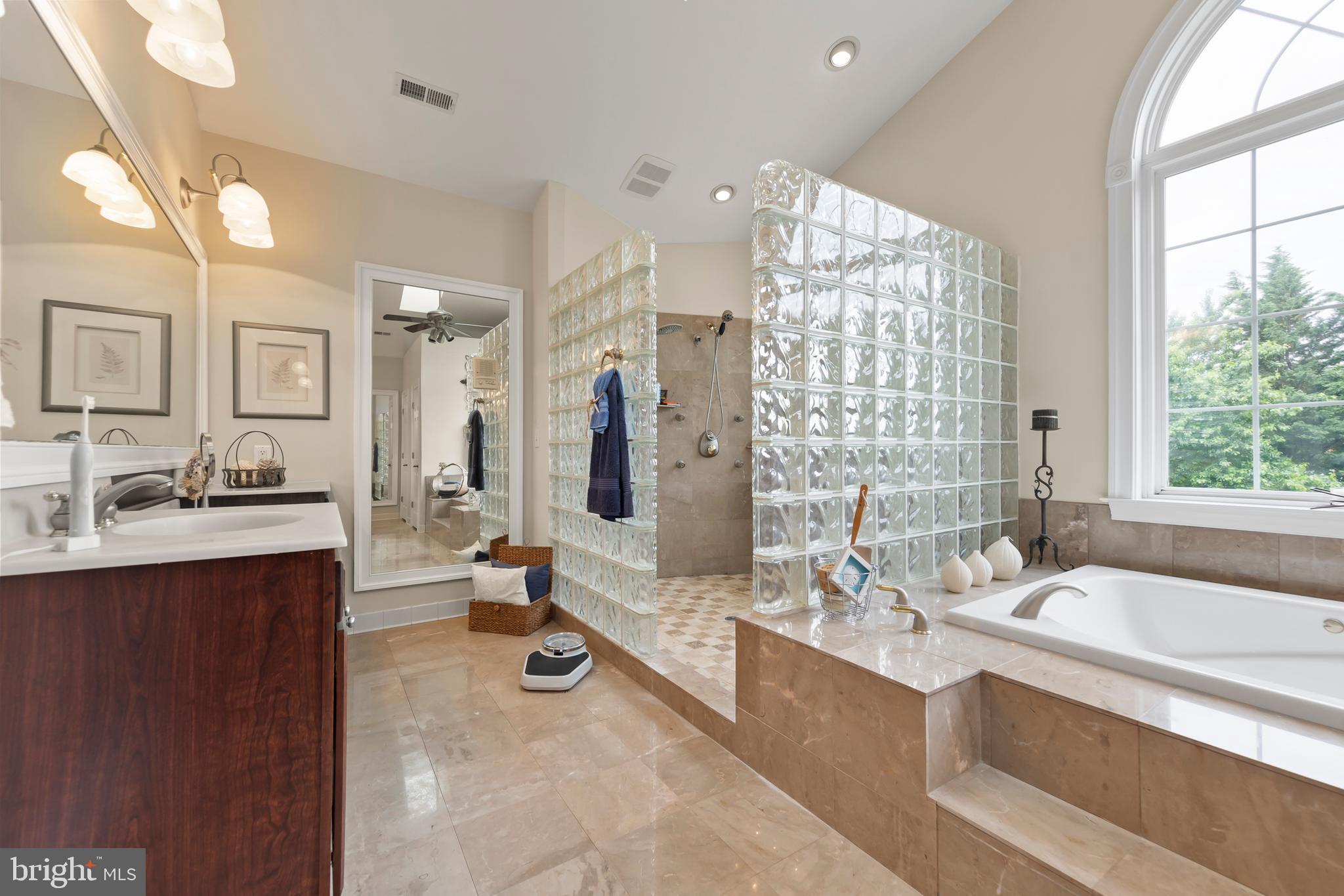 MEADOWBRANCH - Residential