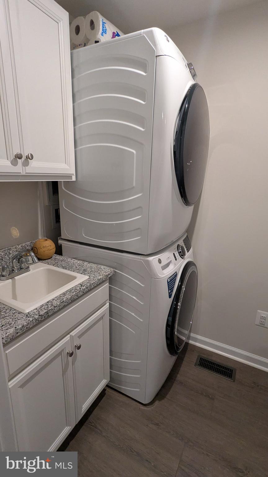 INDEPENDENCE SQUARE - Residential