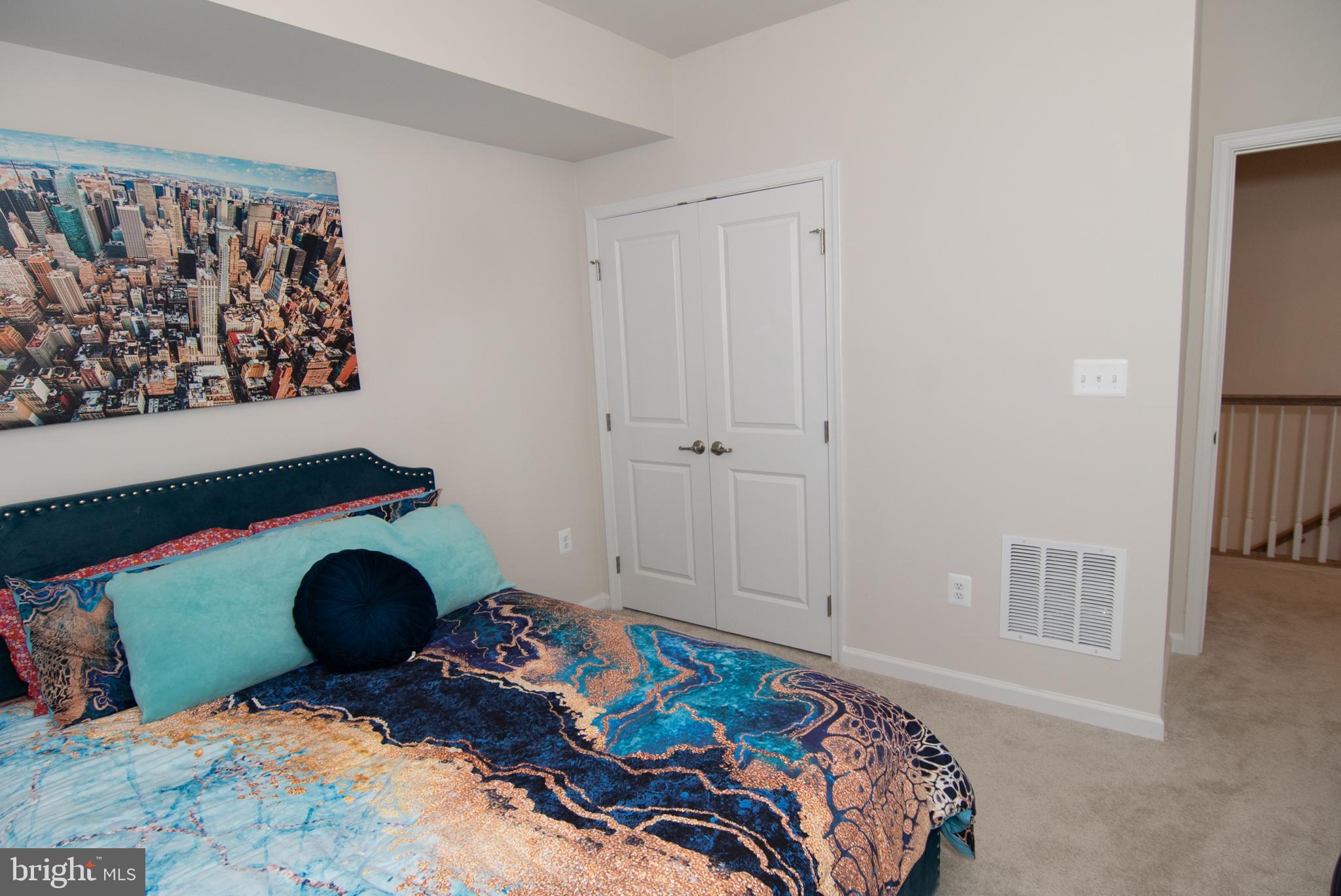 INDEPENDENCE SQUARE - Residential