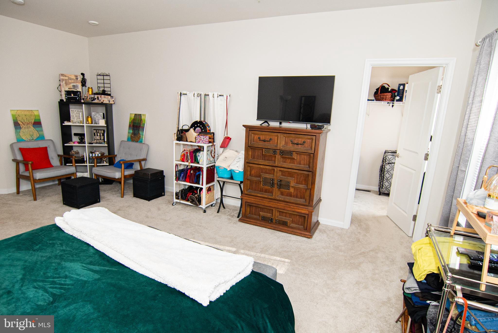 INDEPENDENCE SQUARE - Residential