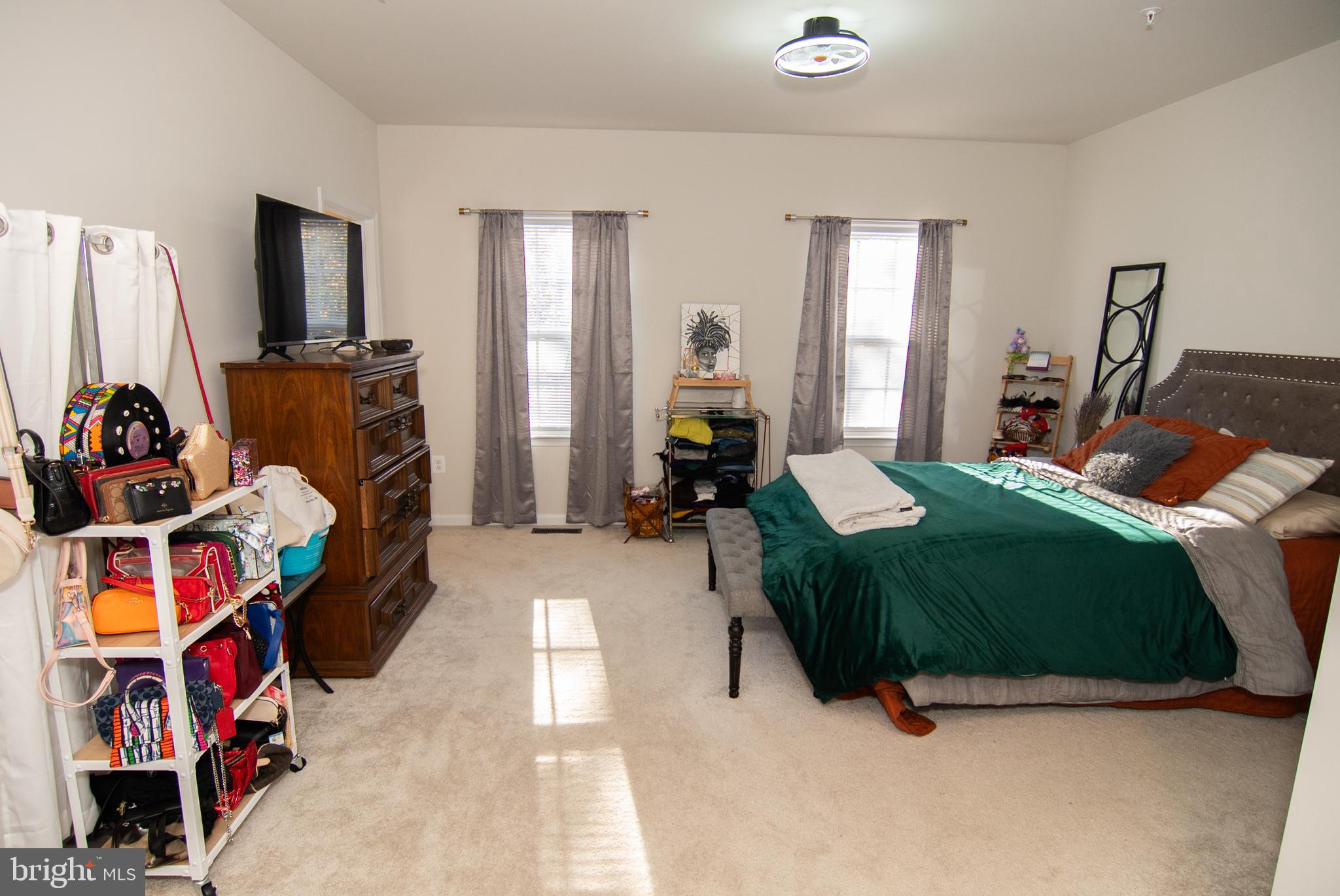 INDEPENDENCE SQUARE - Residential