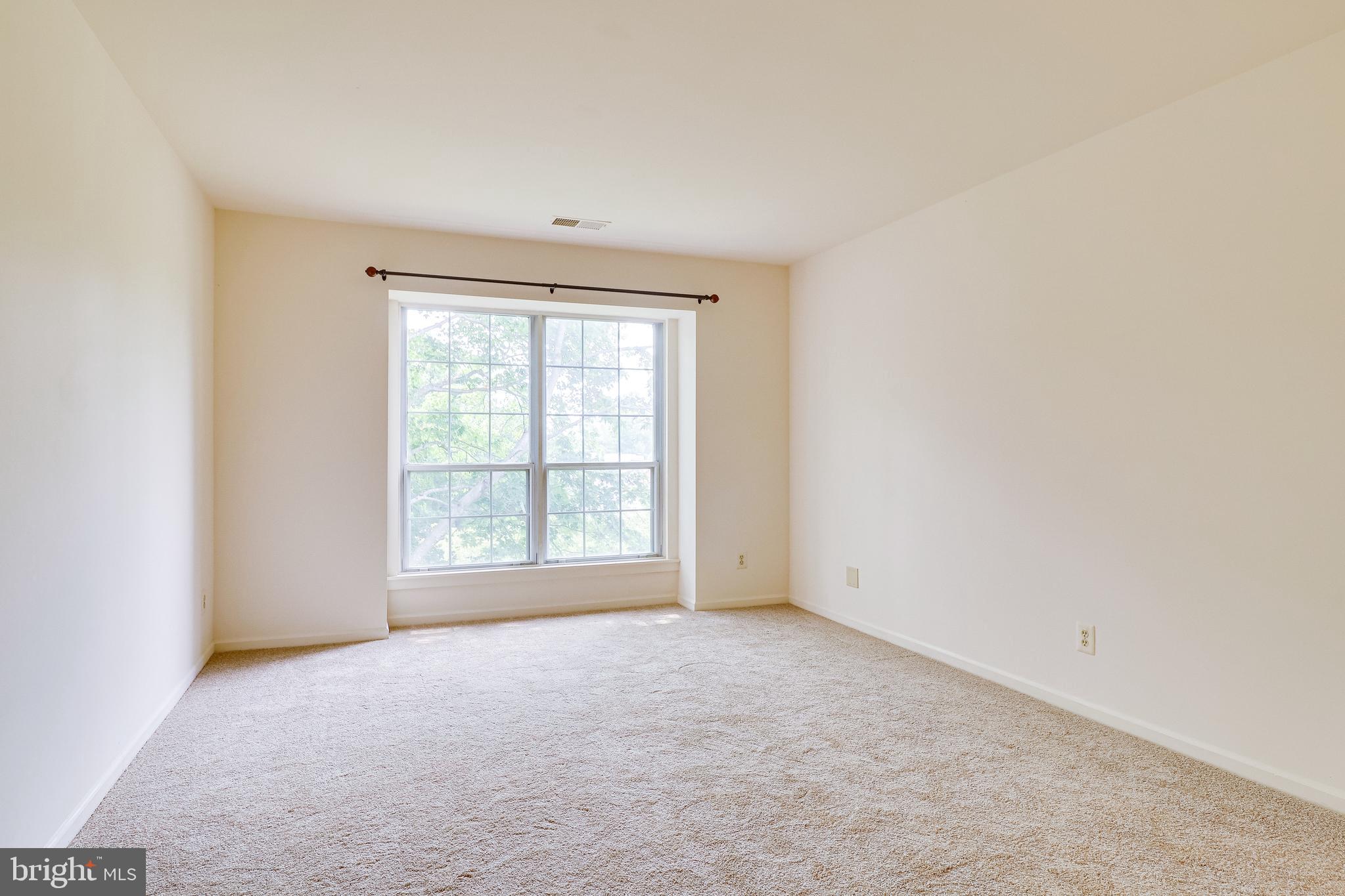 PINECREST - Residential