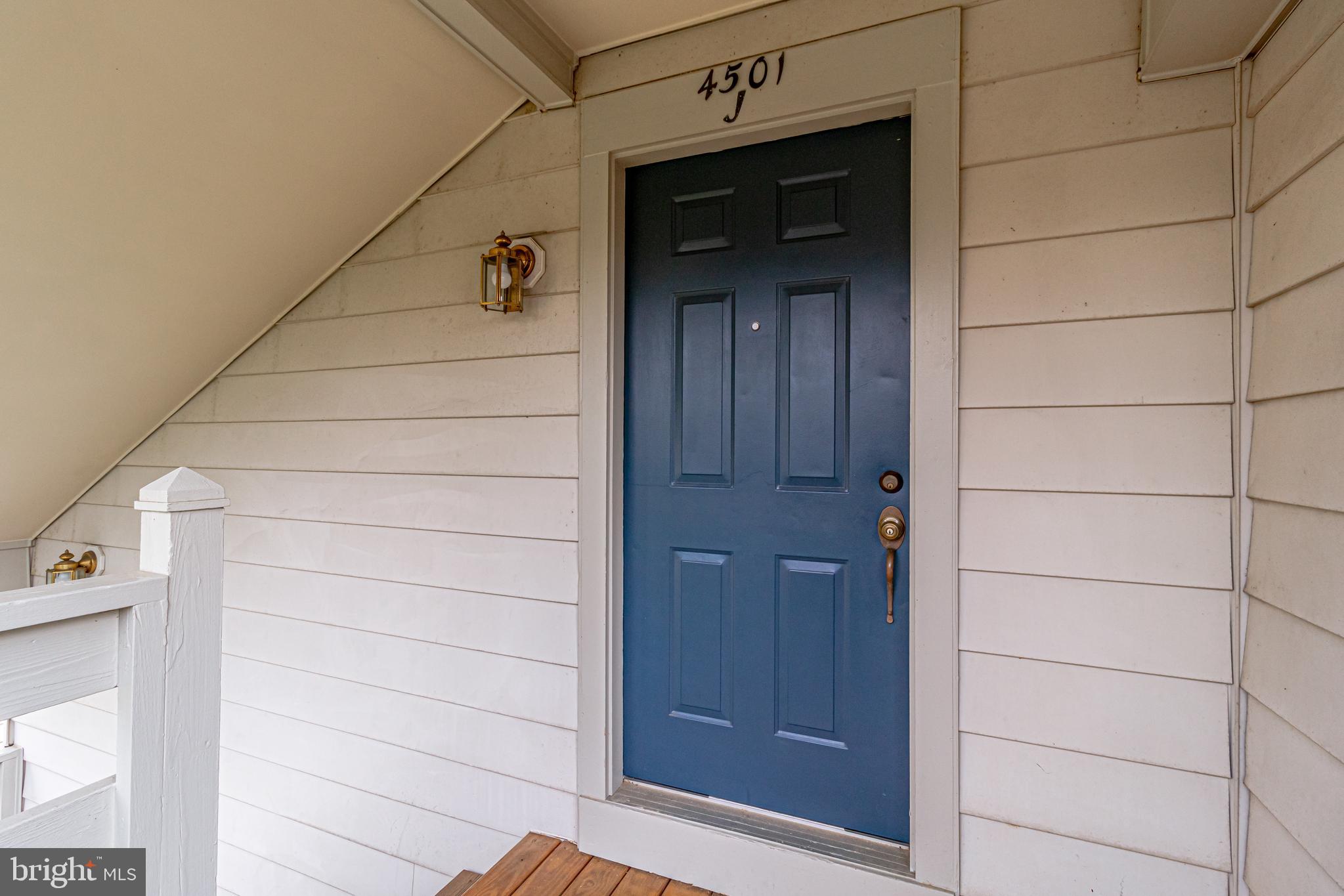 PINECREST - Residential