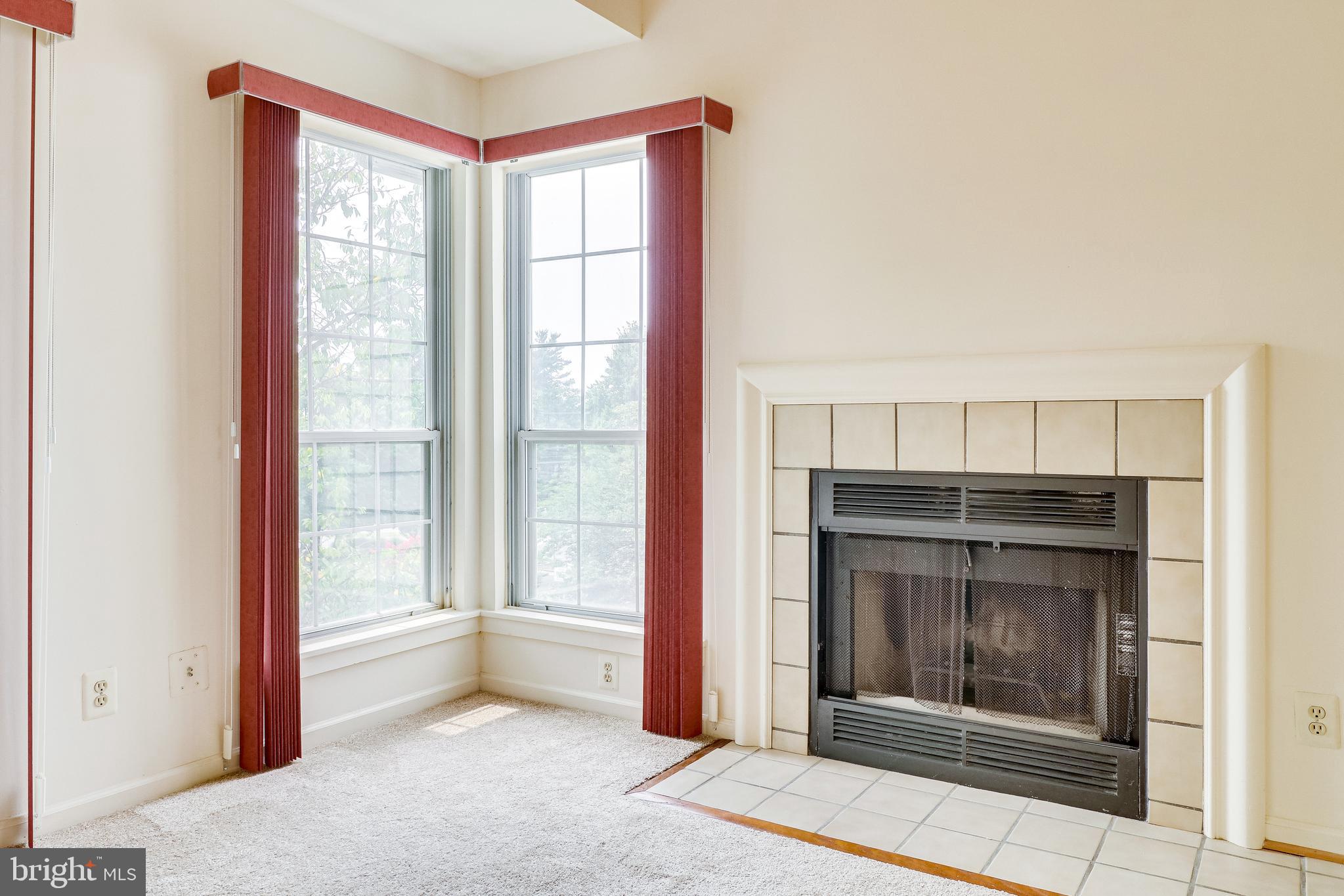 PINECREST - Residential