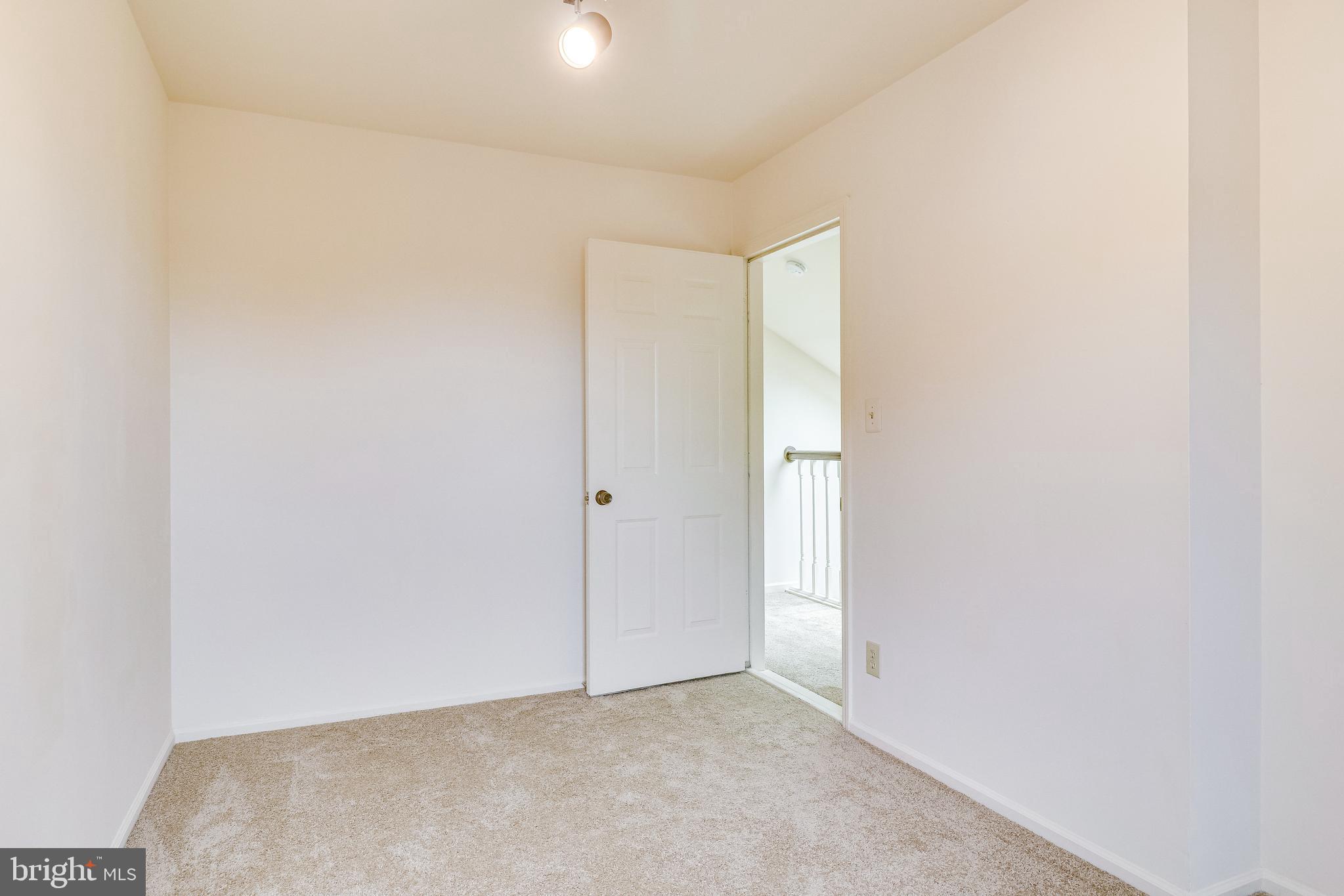 PINECREST - Residential