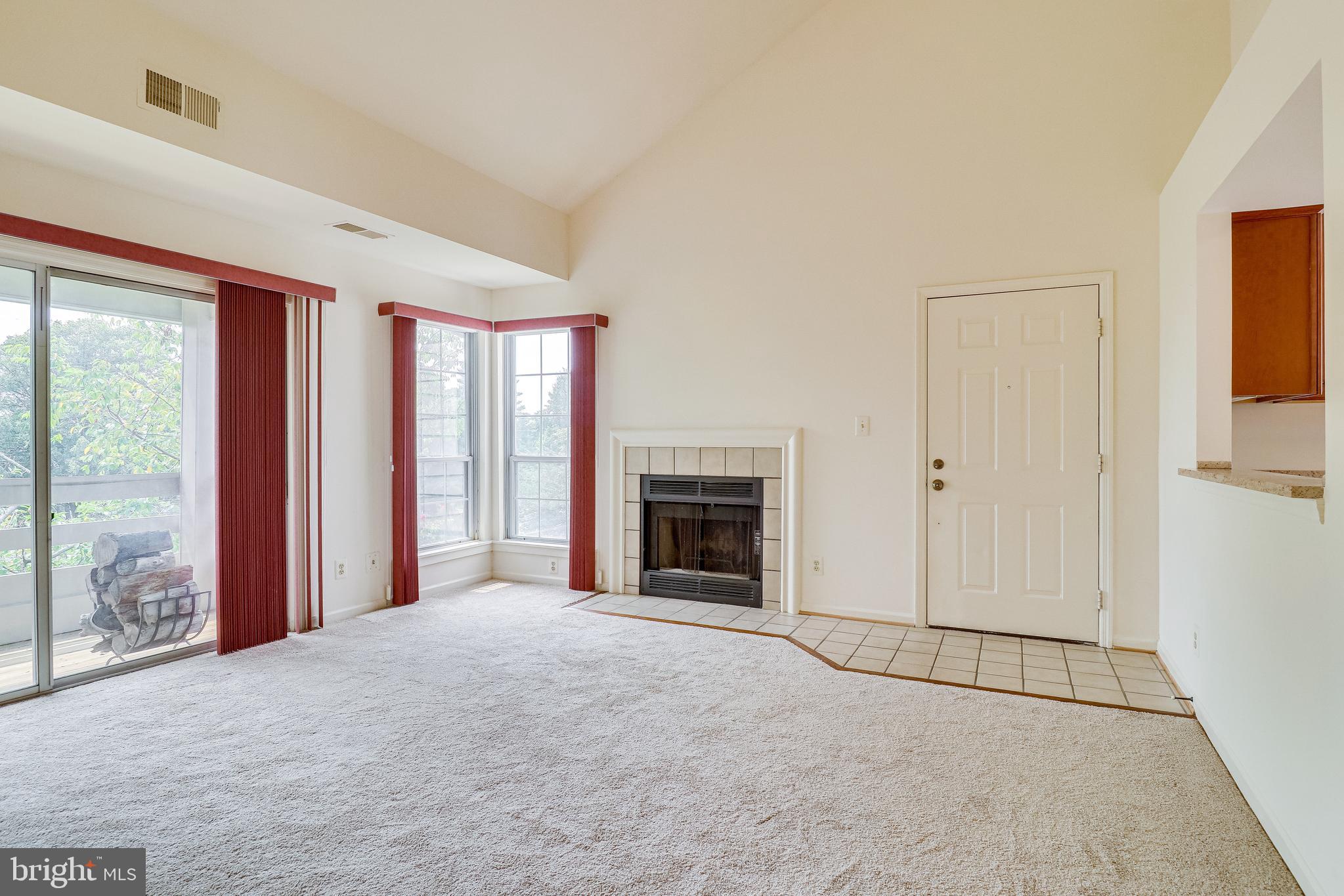 PINECREST - Residential