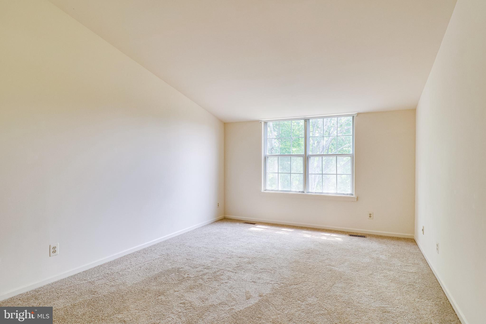 PINECREST - Residential