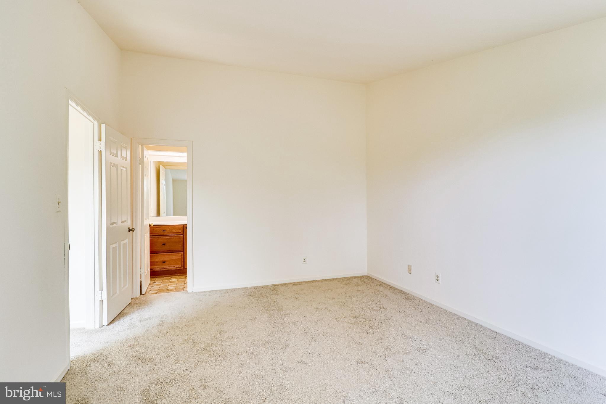 PINECREST - Residential