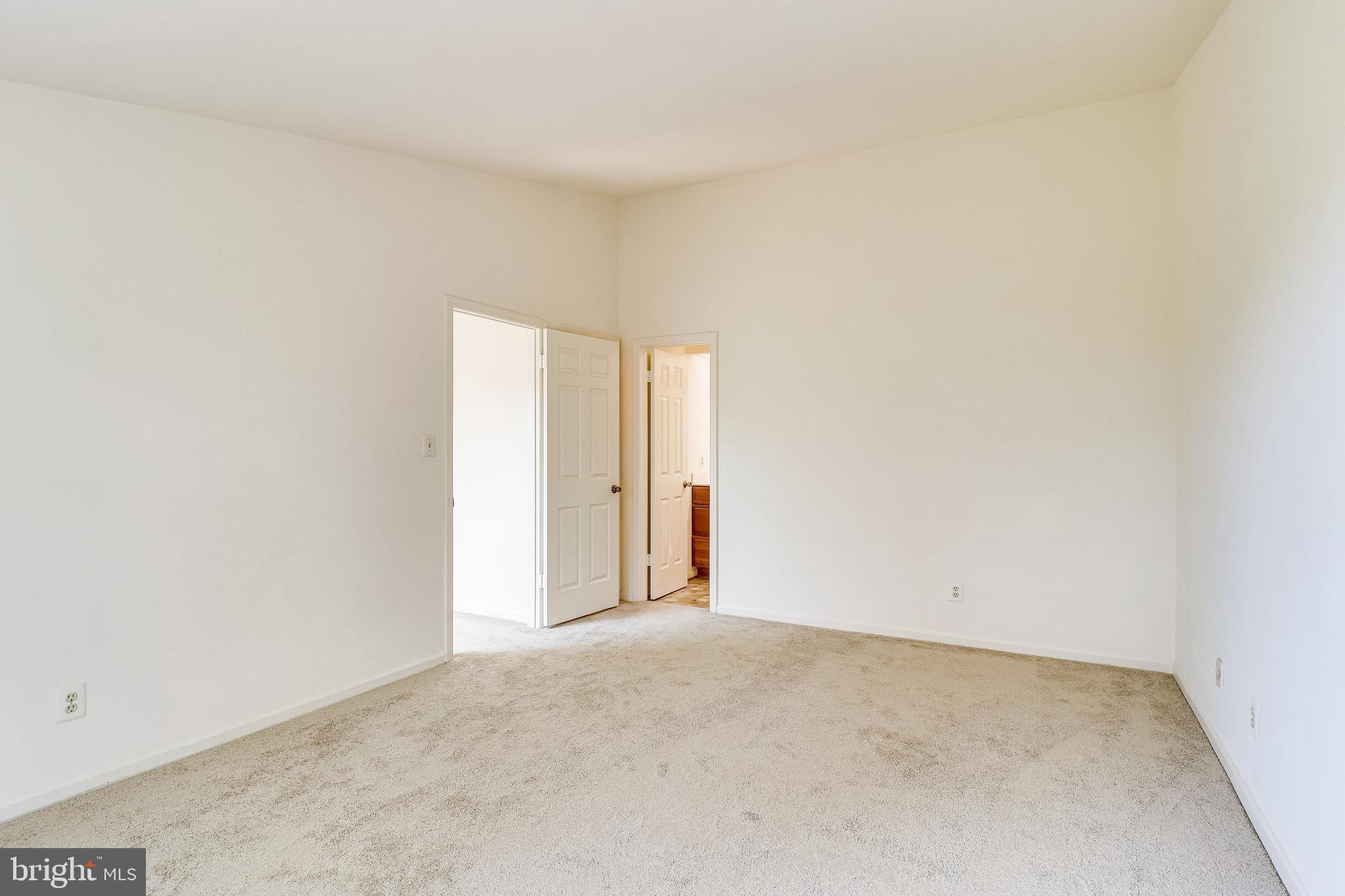 PINECREST - Residential