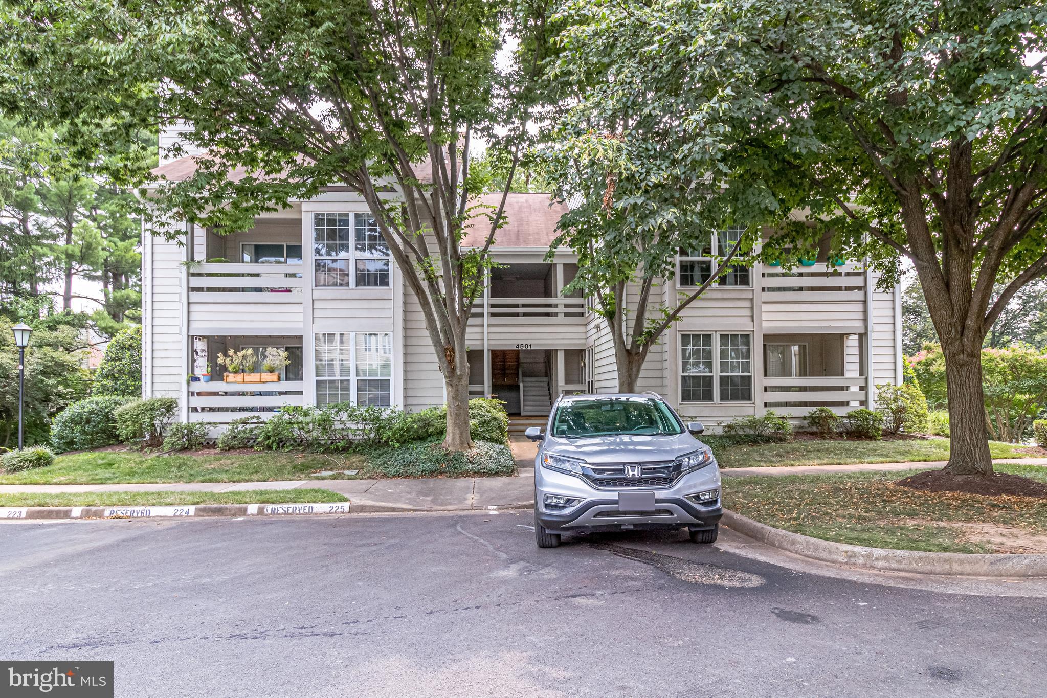 PINECREST - Residential